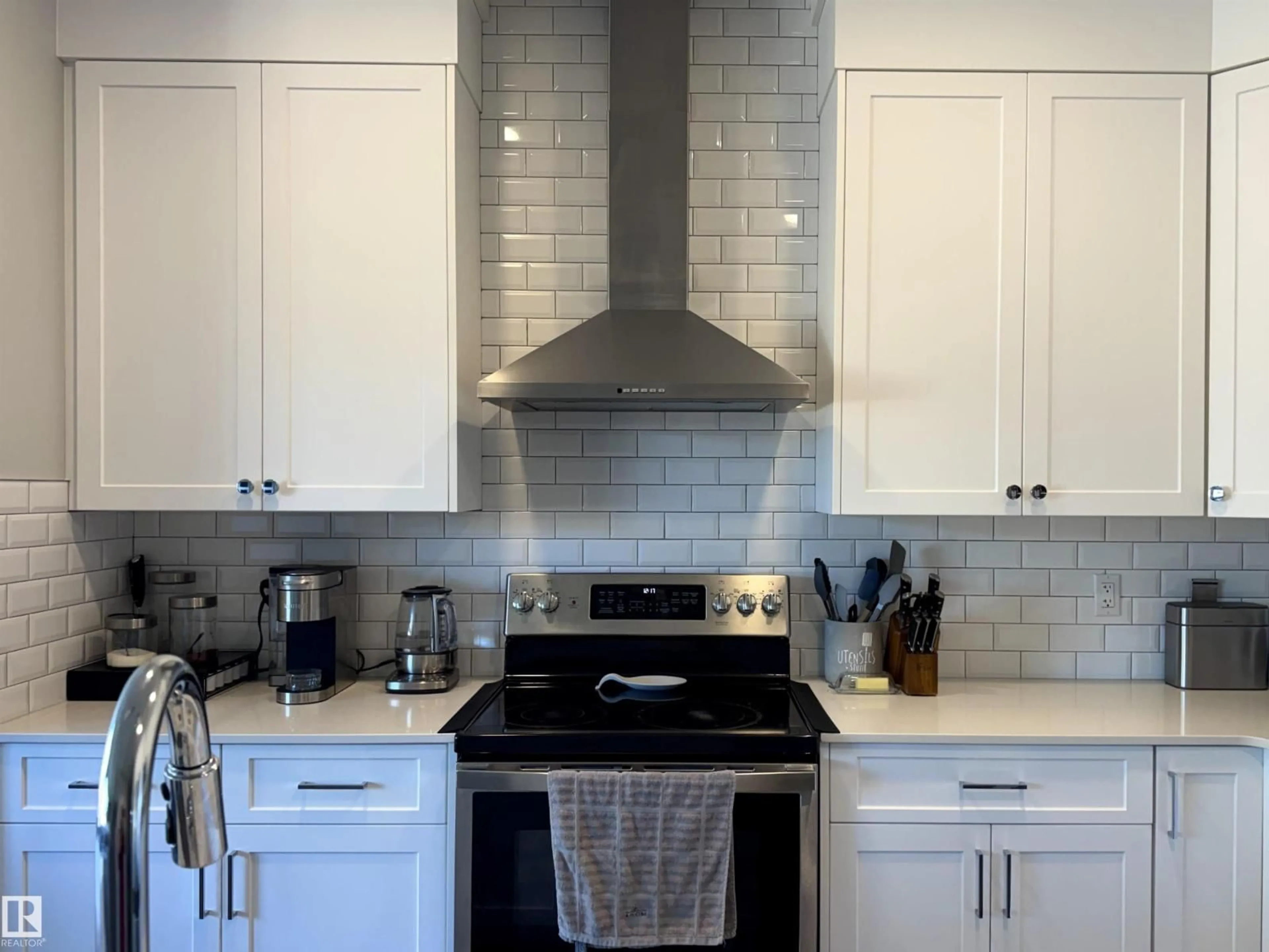 Contemporary kitchen, ceramic/tile floor for 7432 ELMER RD, Edmonton Alberta T5T4G2