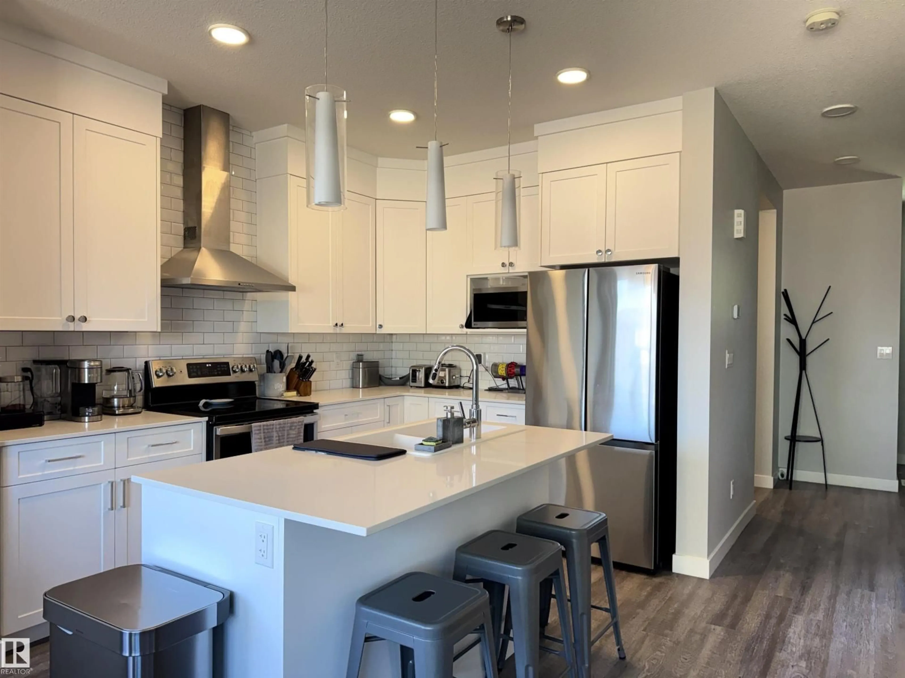 Open concept kitchen, unknown for 7432 ELMER RD, Edmonton Alberta T5T4G2