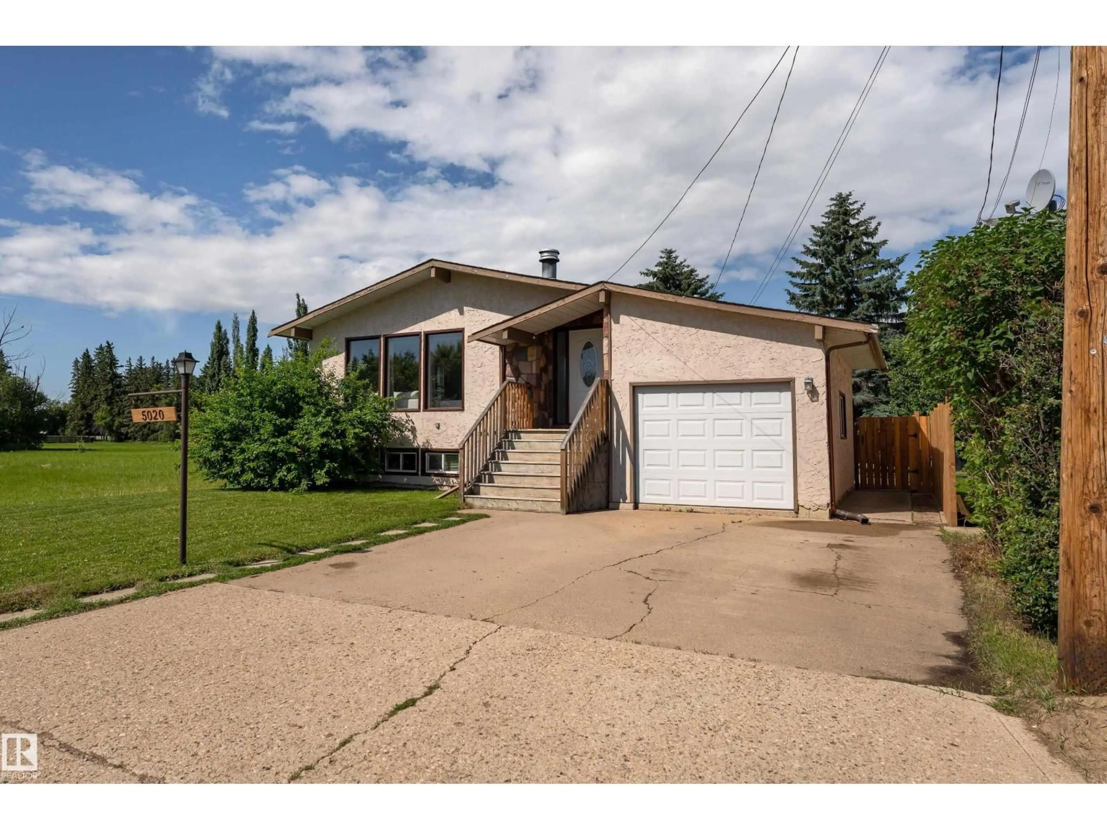 Unknown for 5020 51 ST, Calmar Alberta T0C0V0