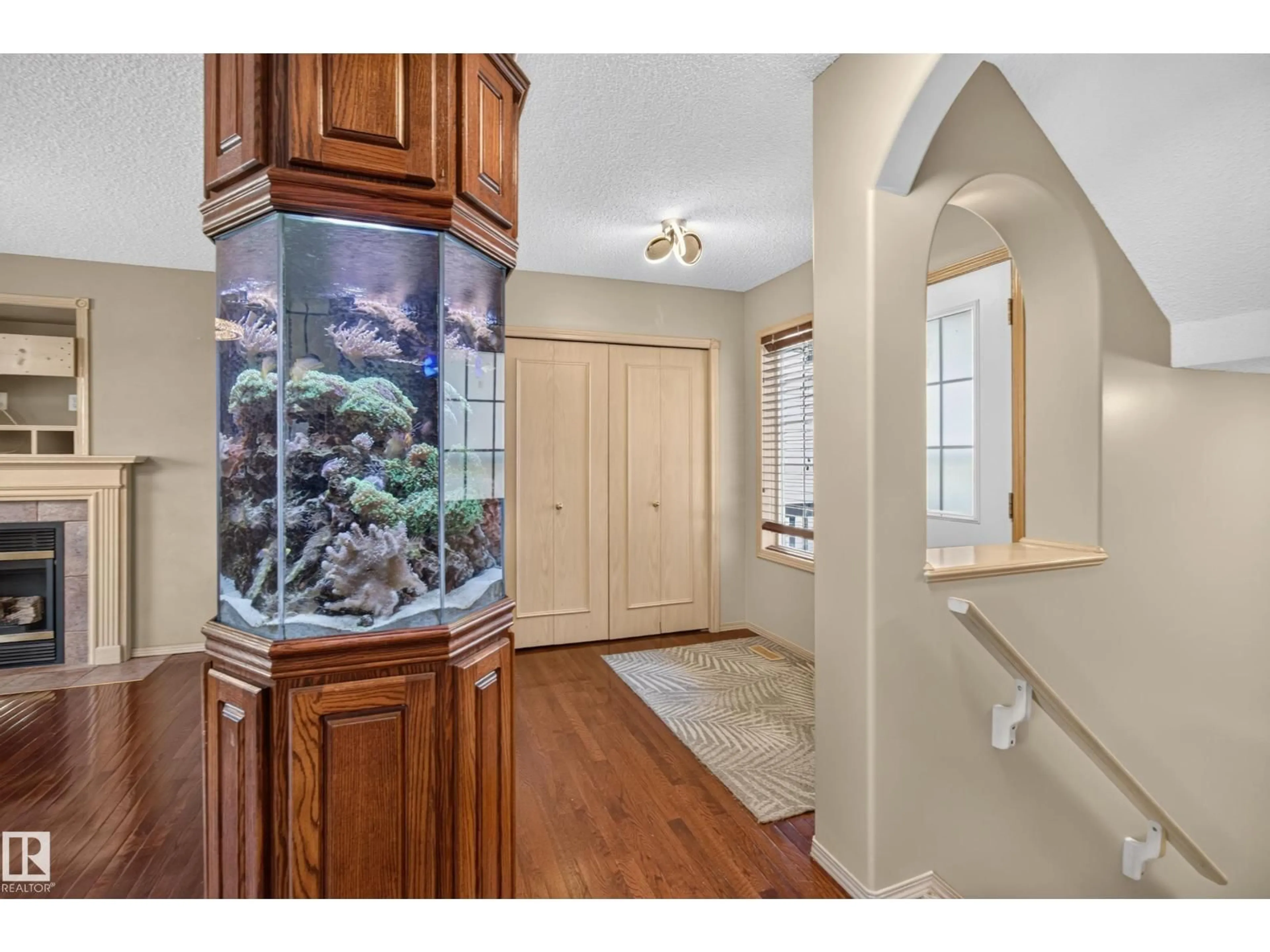 Indoor entryway for NW - 13406 32A ST, Edmonton Alberta T5A5E2