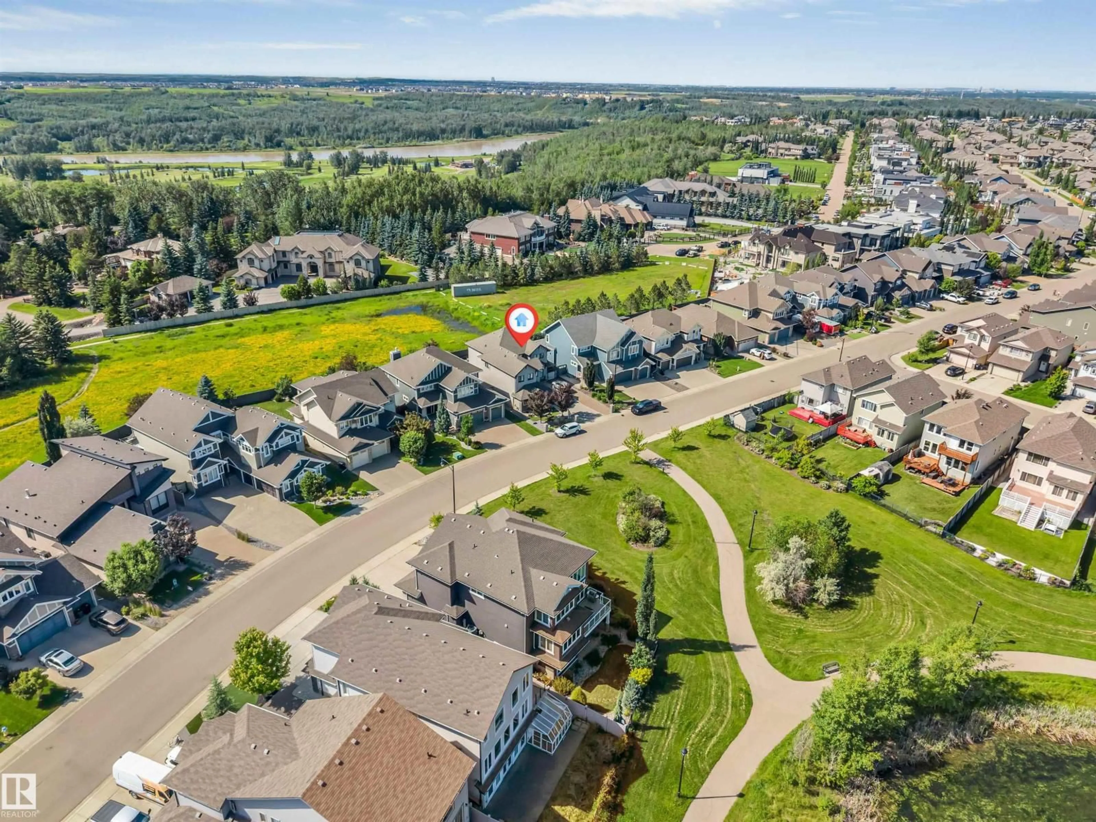 A pic from outside/outdoor area/front of a property/back of a property/a pic from drone, street for SW SW - 656 180 ST, Edmonton Alberta T6W2T1