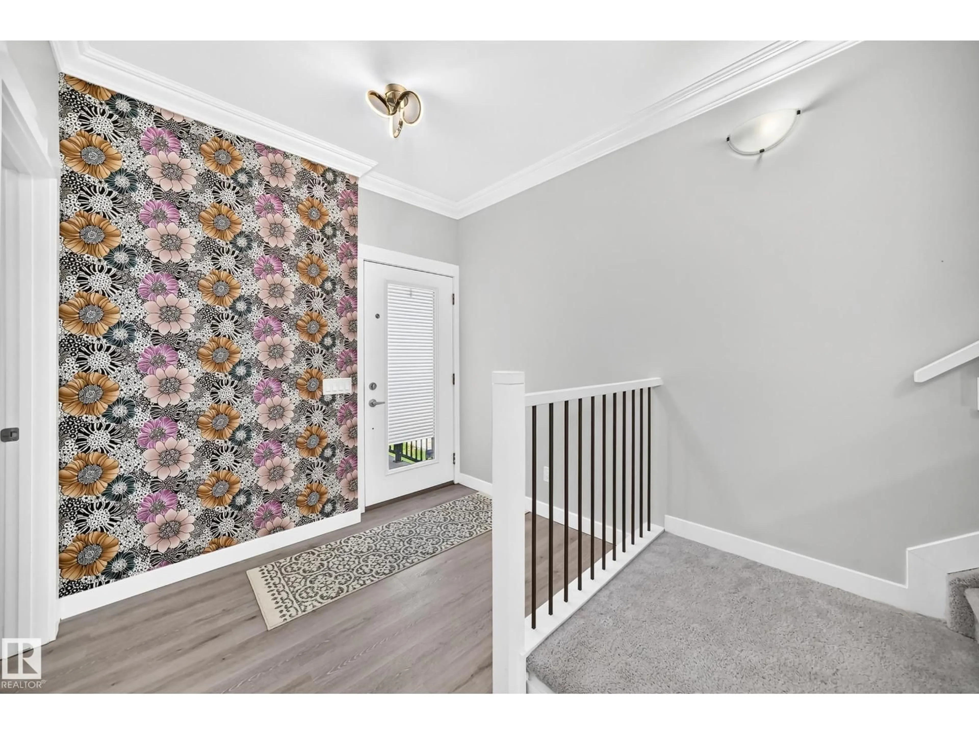 Indoor entryway for 22910 96A AV, Edmonton Alberta T5T7M7