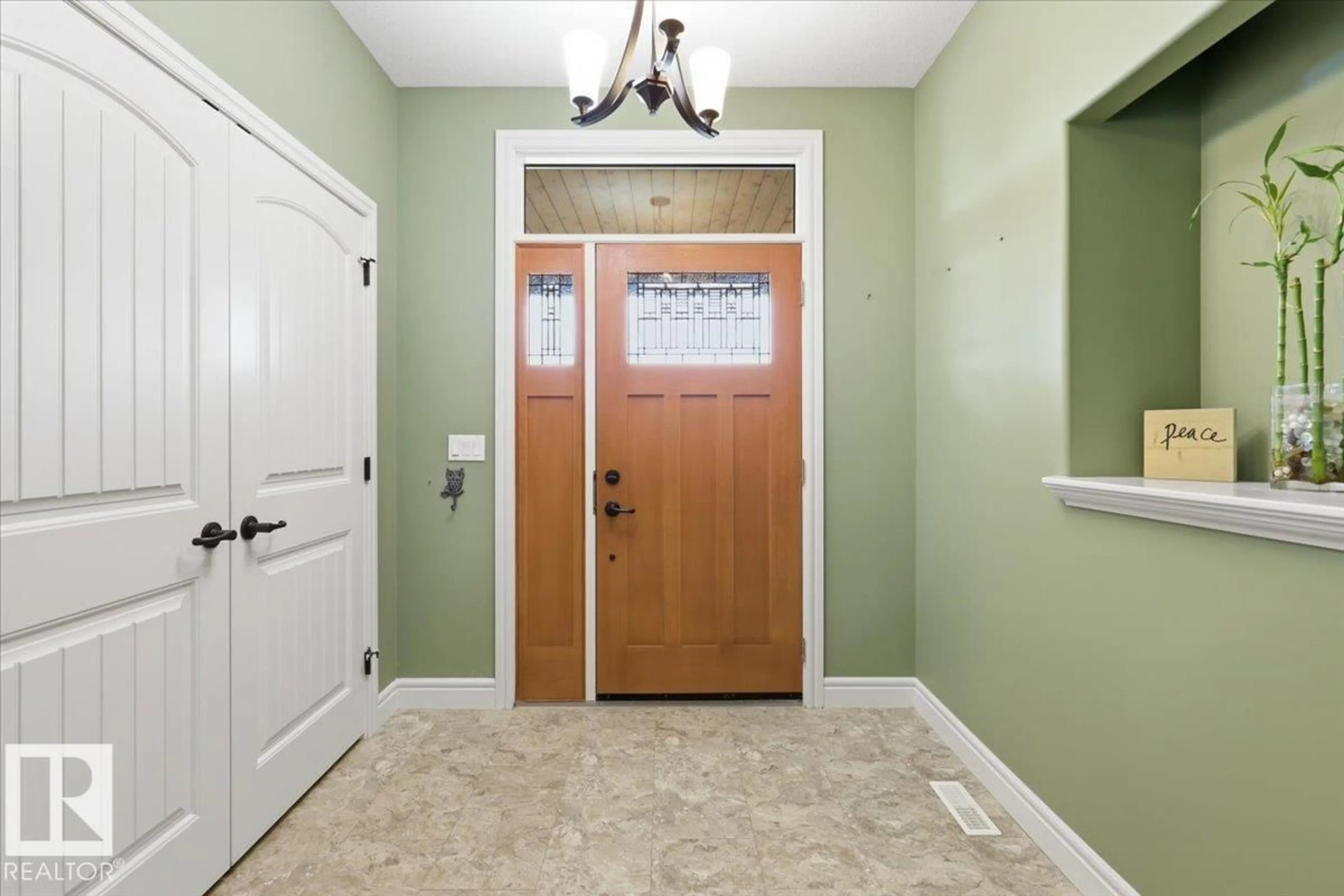 Indoor entryway for 50346 RGE RD 275, Rural Leduc County Alberta T0C0V0
