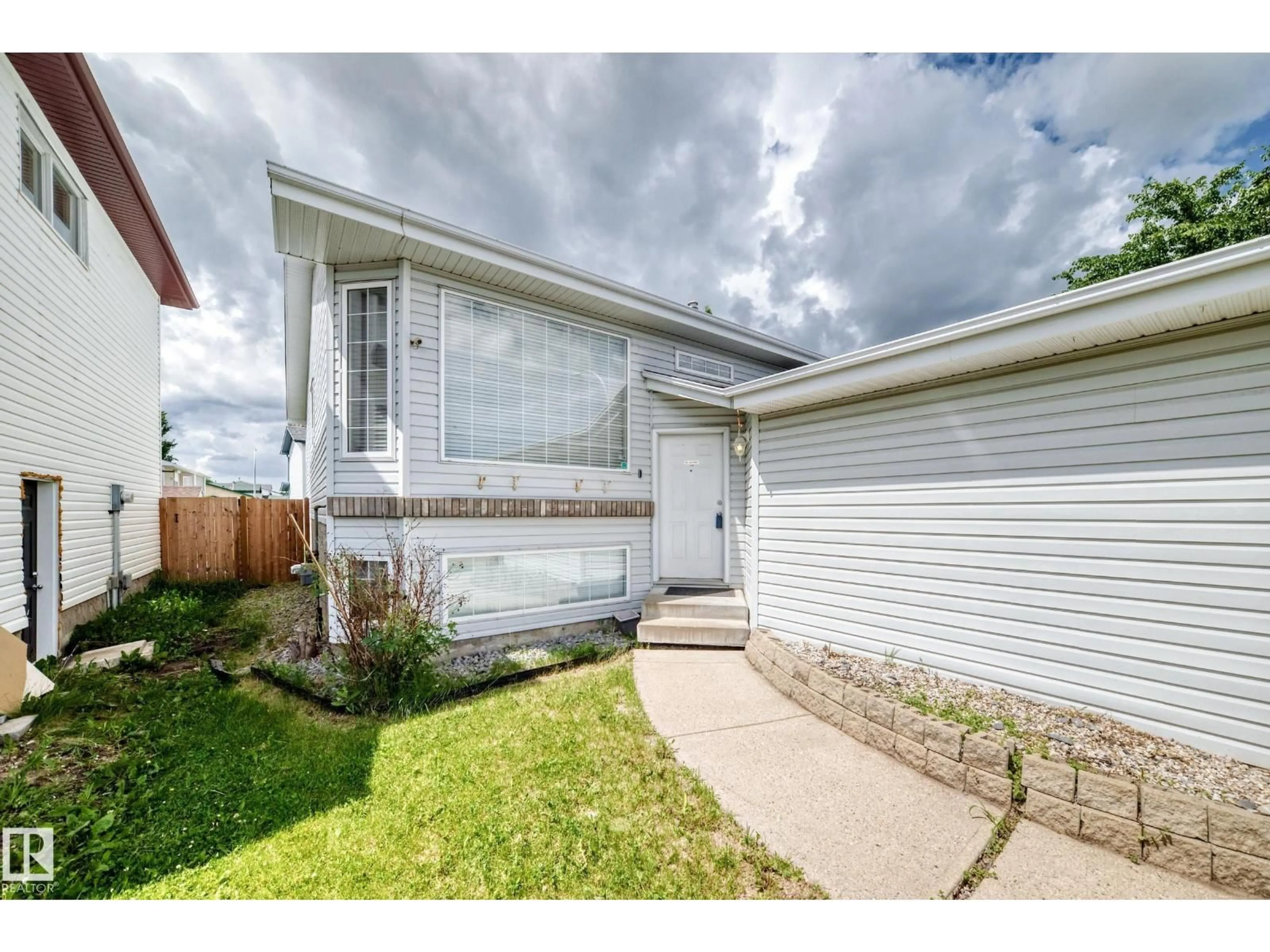 Unknown for 13124 36 ST, Edmonton Alberta T5A5C7