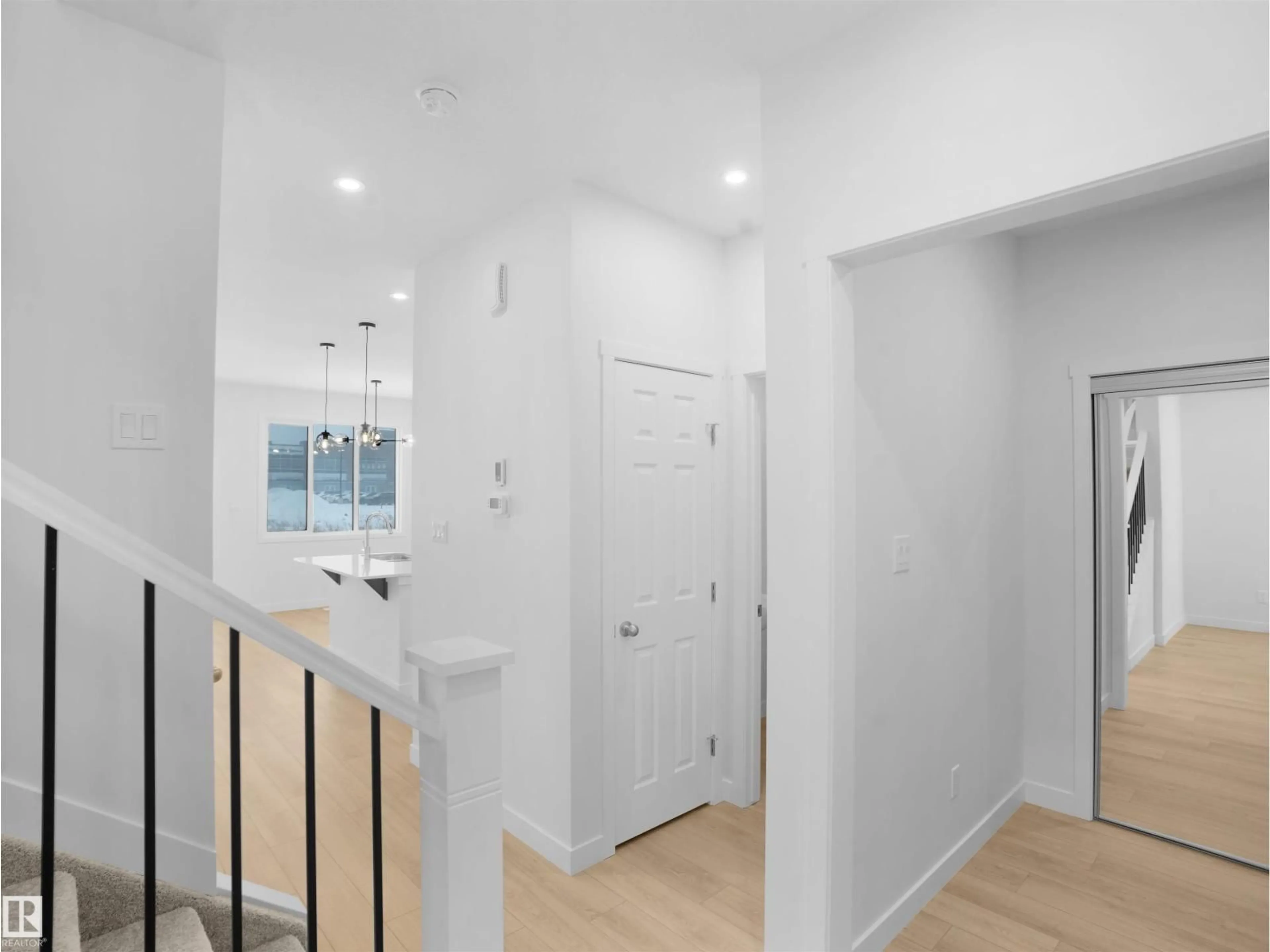 Indoor entryway for NE - 17736 7 ST, Edmonton Alberta T5Y4G2