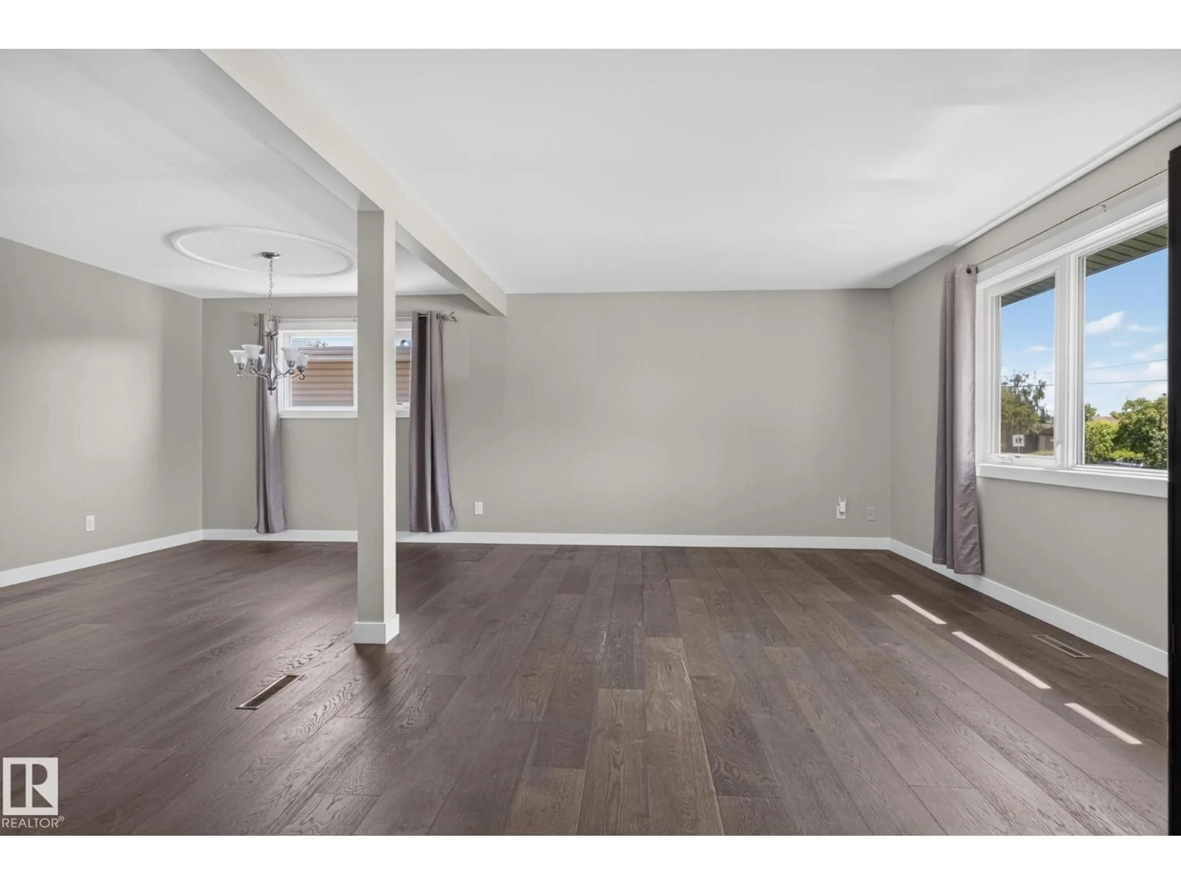 A pic of a room for 6704 94A AV, Edmonton Alberta T6B0Y8