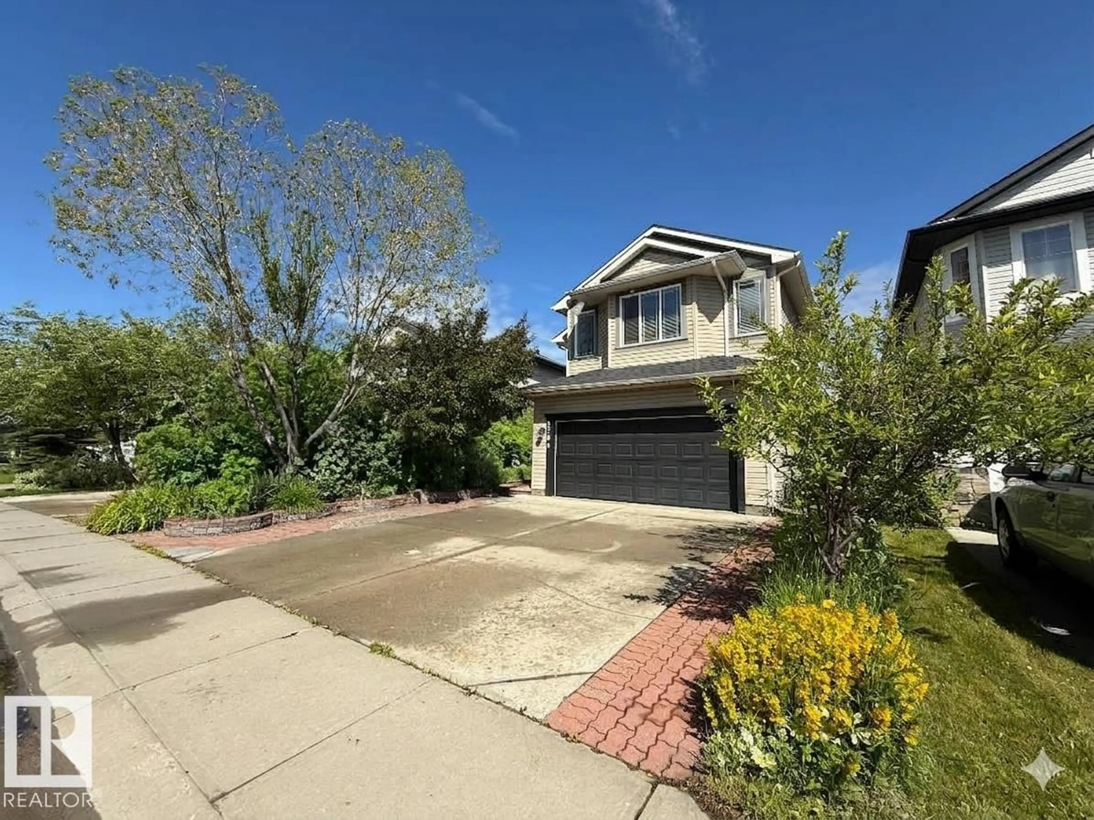 A pic from outside/outdoor area/front of a property/back of a property/a pic from drone, street for 1764 MELROSE CR, Edmonton Alberta T6W0A2