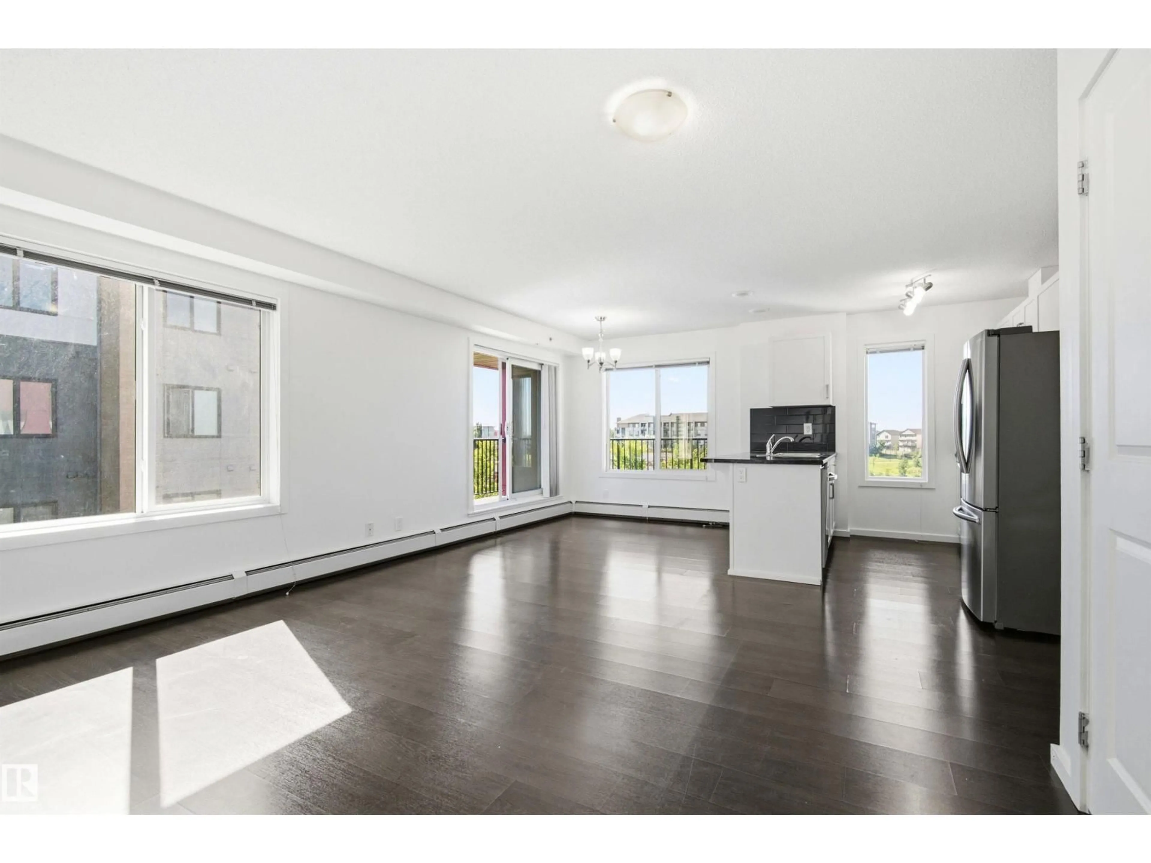 A pic of a room for #435 - 5515 7 AV, Edmonton Alberta T6X0G6