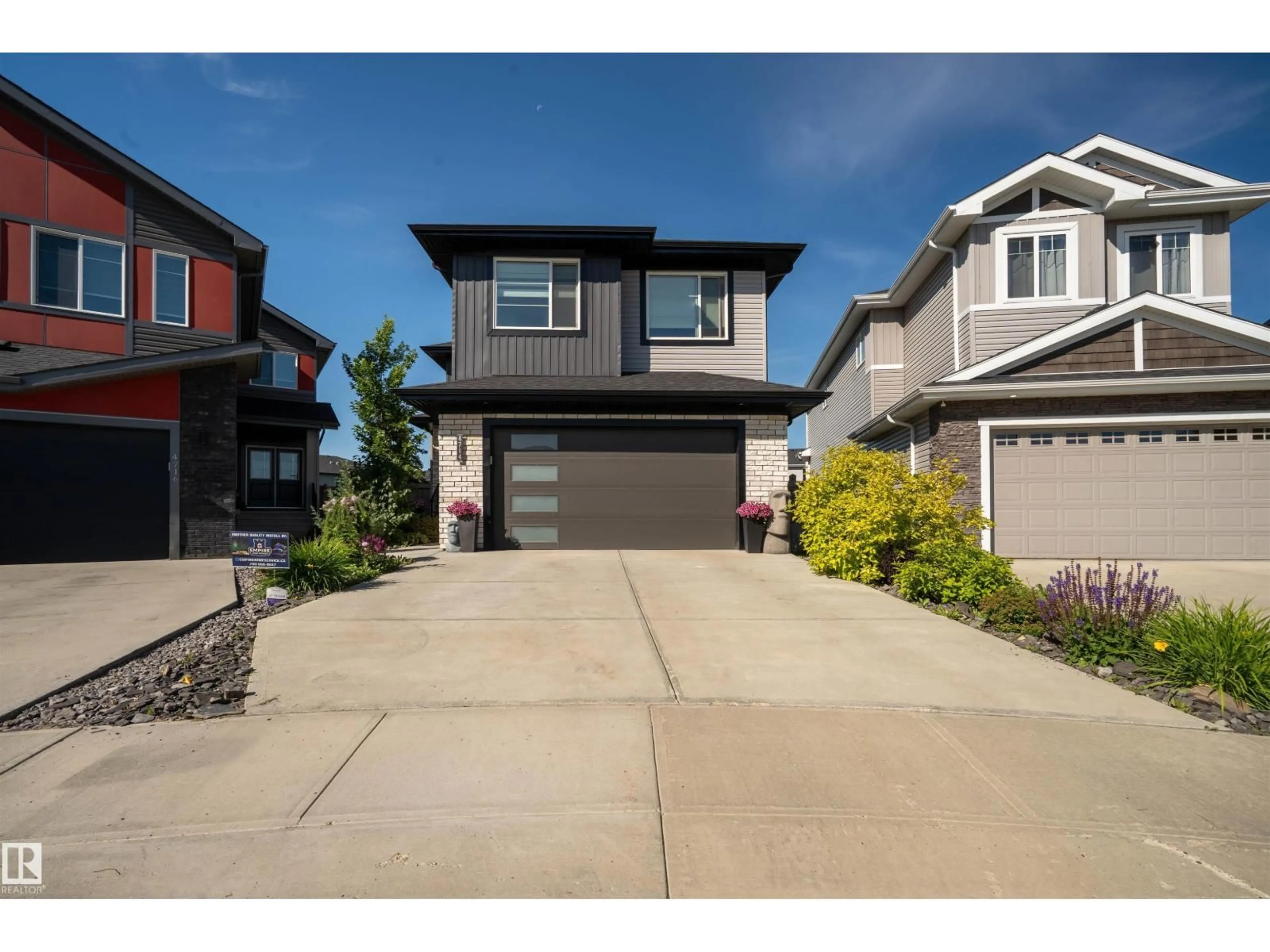 Home with vinyl exterior material, street for SW - 4714 CHARLES BAY BA, Edmonton Alberta T6W3H1