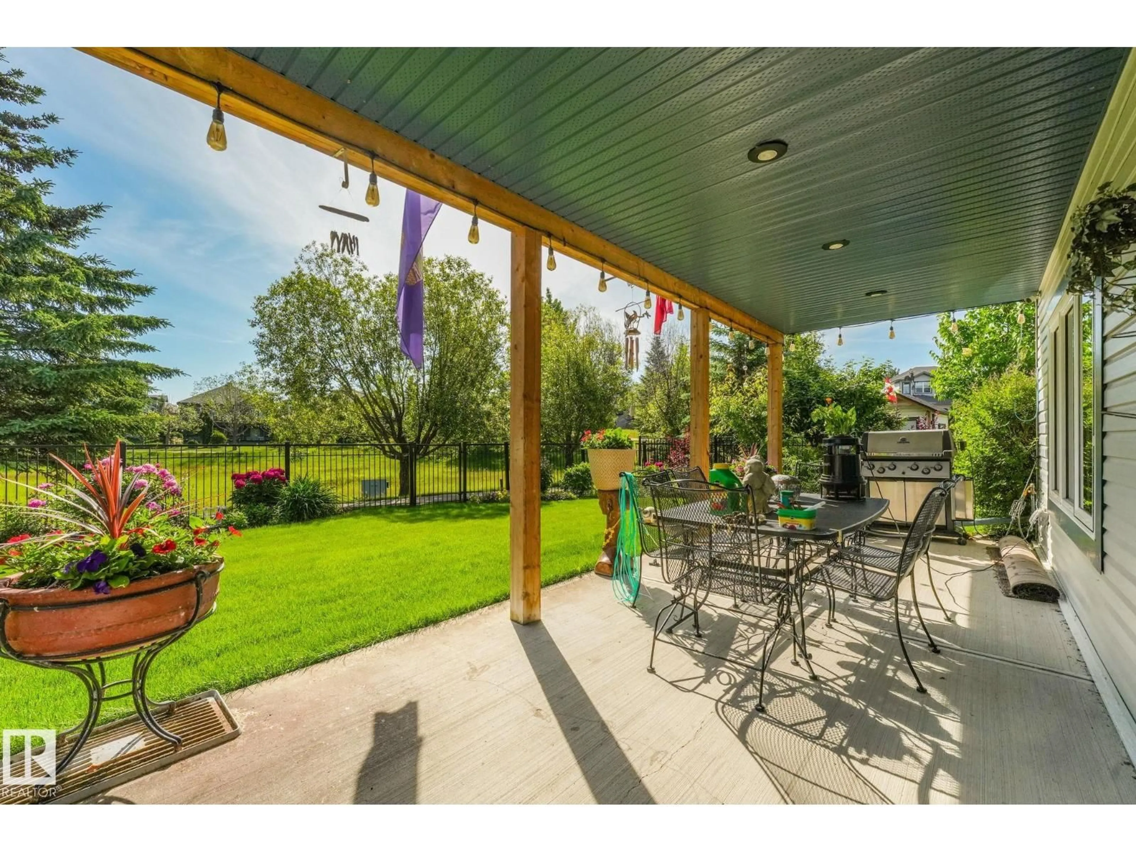 Patio, unknown for 412 RAVINE CO, Devon Alberta T9G0A2