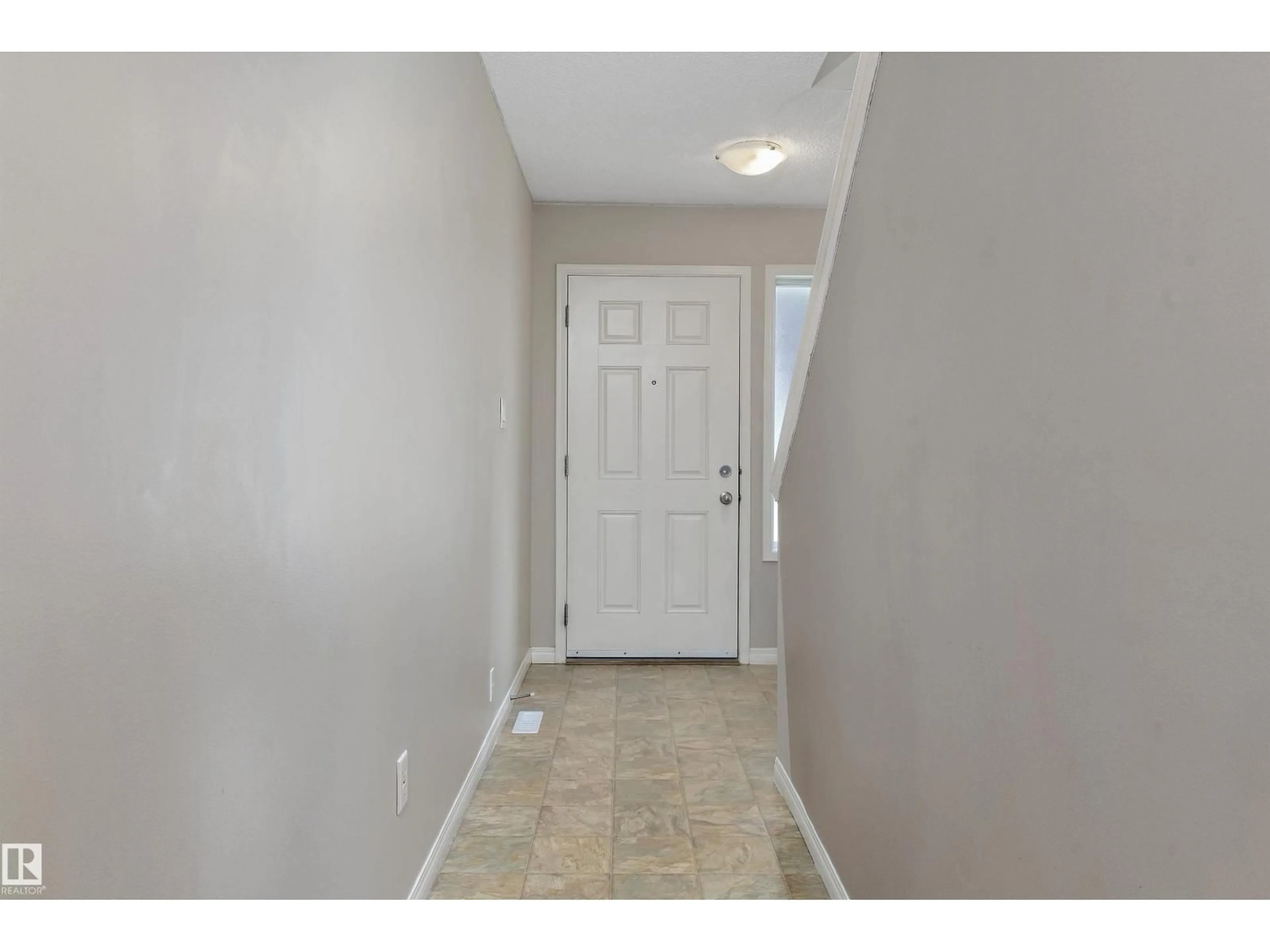 Indoor entryway for 130 - 56 HYNDMAN CR, Edmonton Alberta T5A0E8