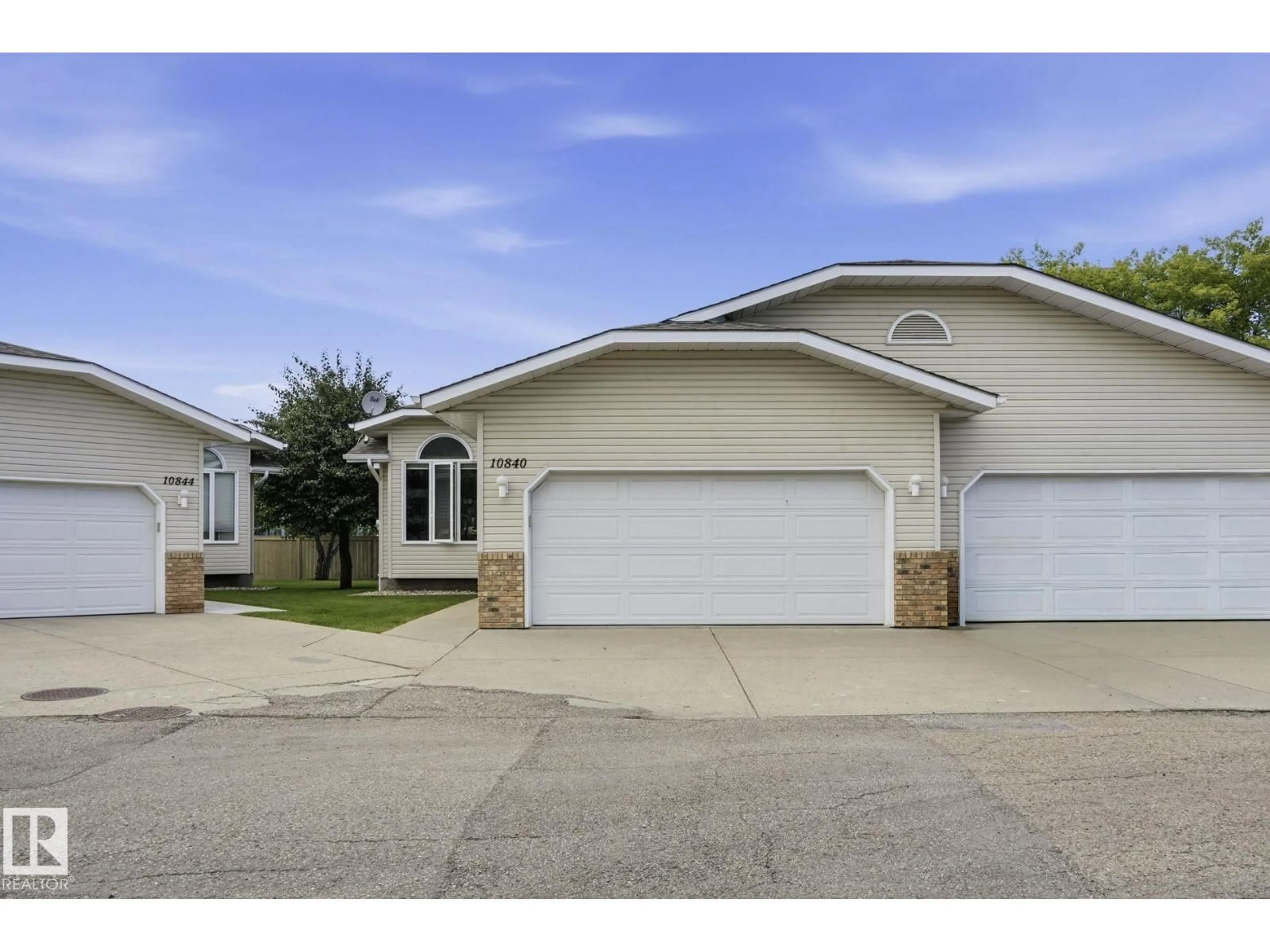 Unknown for NW - 10840 25 AV, Edmonton Alberta T5J6N5