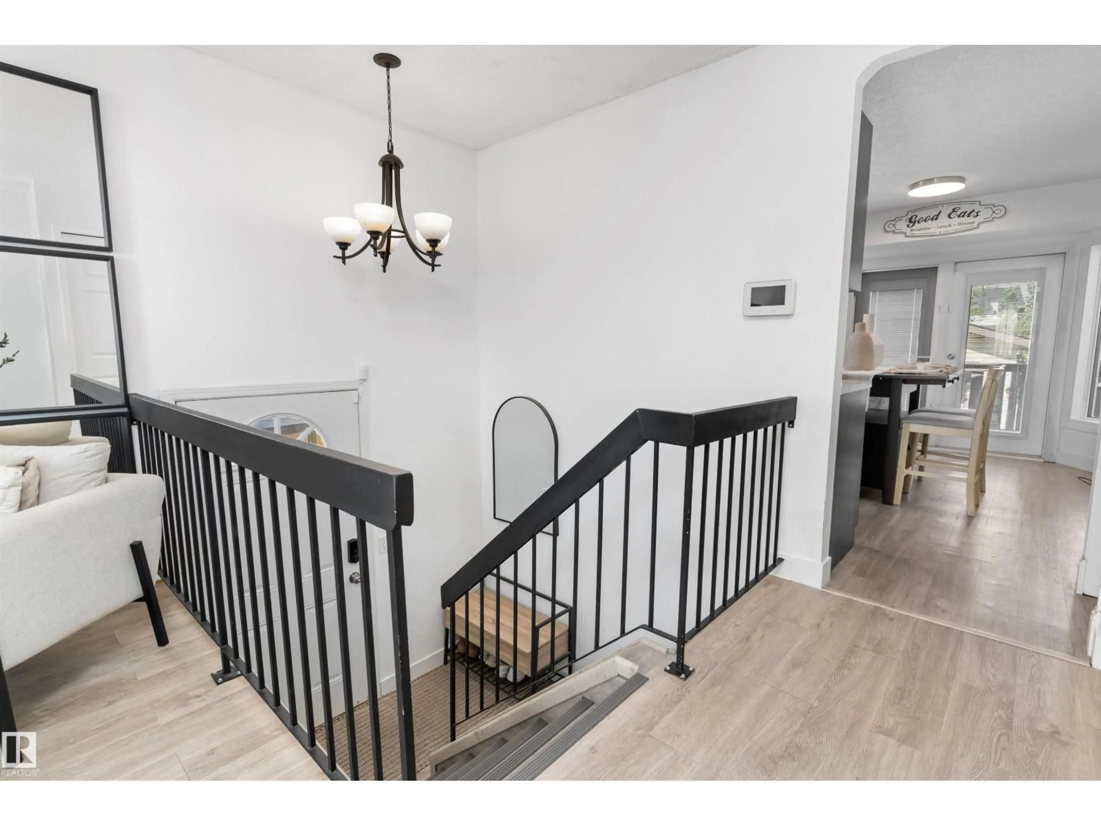 Indoor entryway for NW - 15252 81 ST, Edmonton Alberta T5C3M1