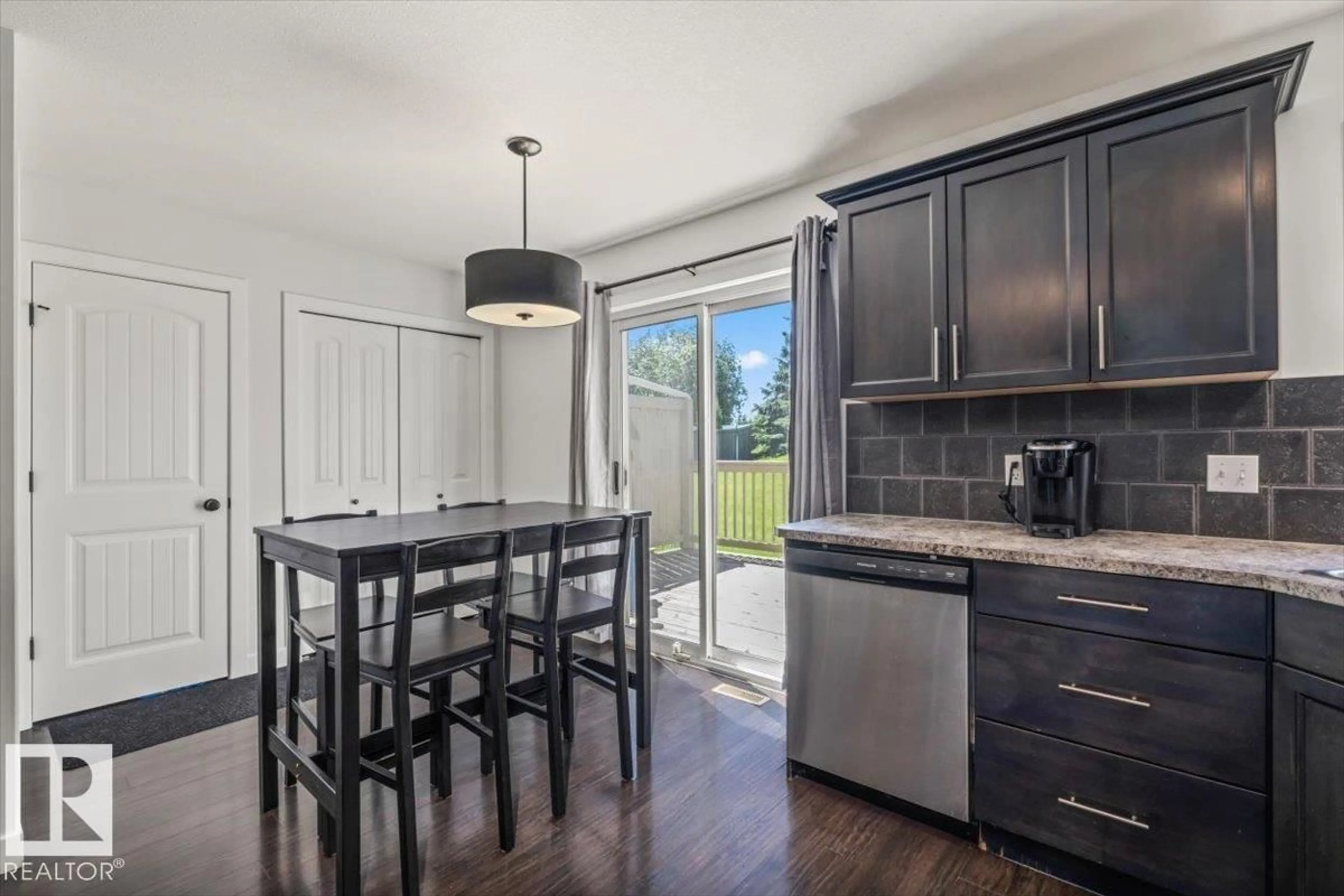 Open concept kitchen, unknown for 125 BIRCHWOOD CL, Devon Alberta T9G0A5