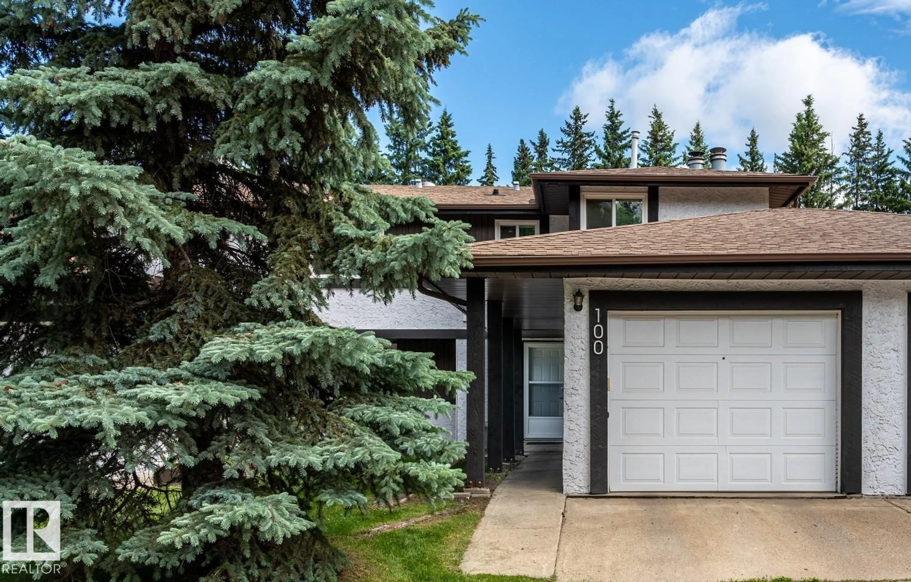 Home with vinyl exterior material, street for 100 FOREST GV, St. Albert Alberta T8N3K6