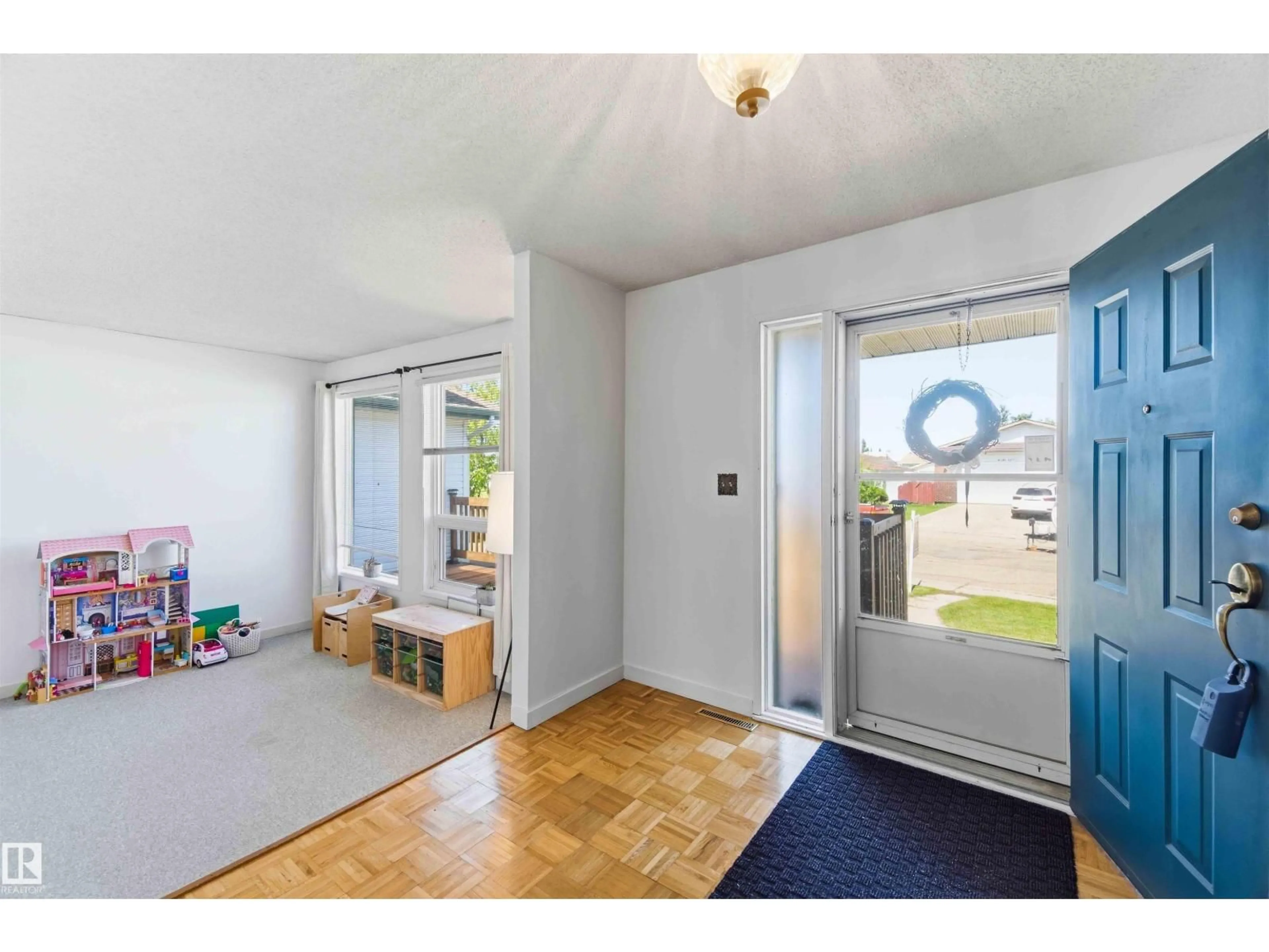 Indoor entryway for 4335 53 AV, Tofield Alberta T0B4J0