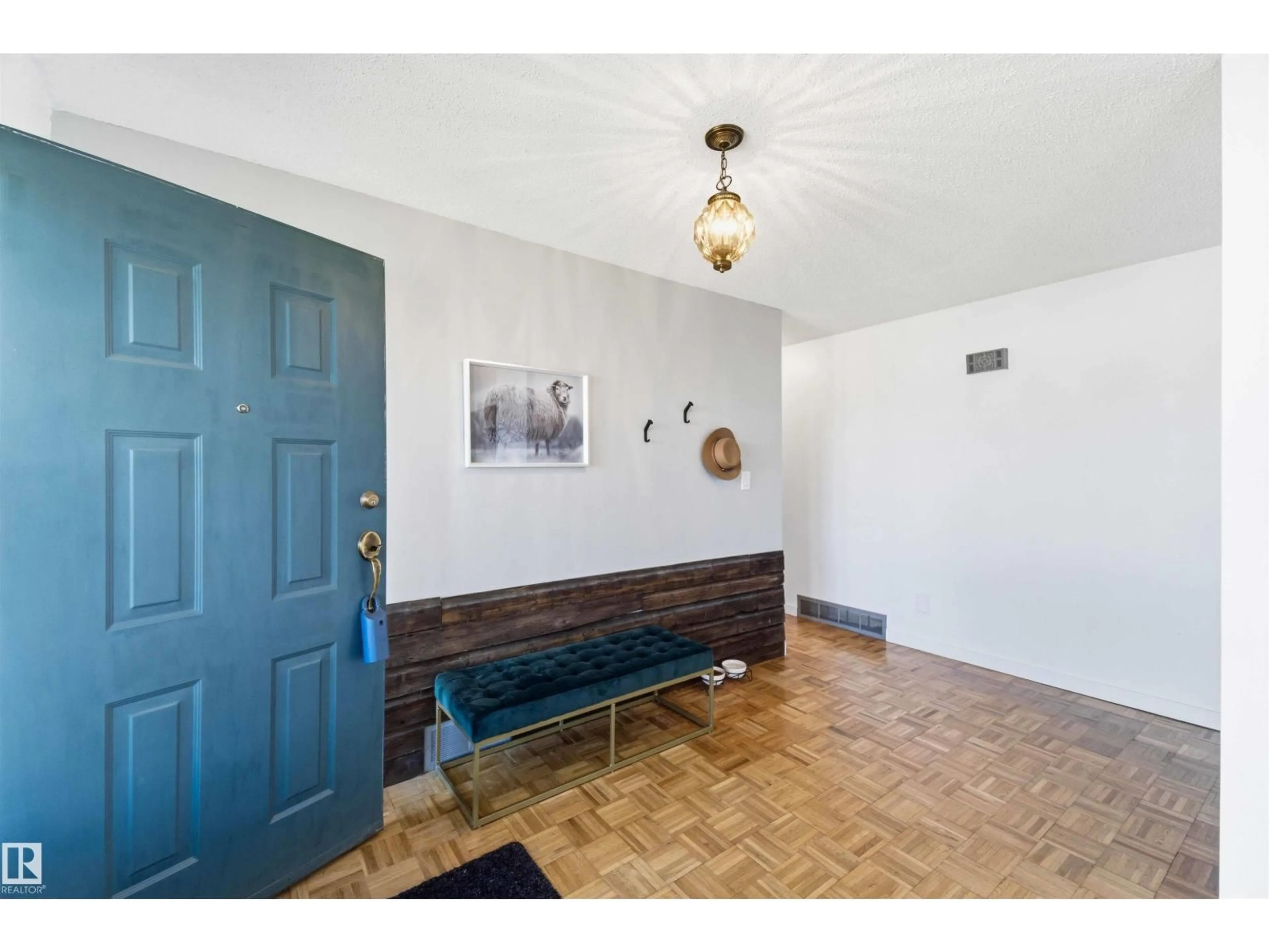 Indoor entryway for 4335 53 AV, Tofield Alberta T0B4J0