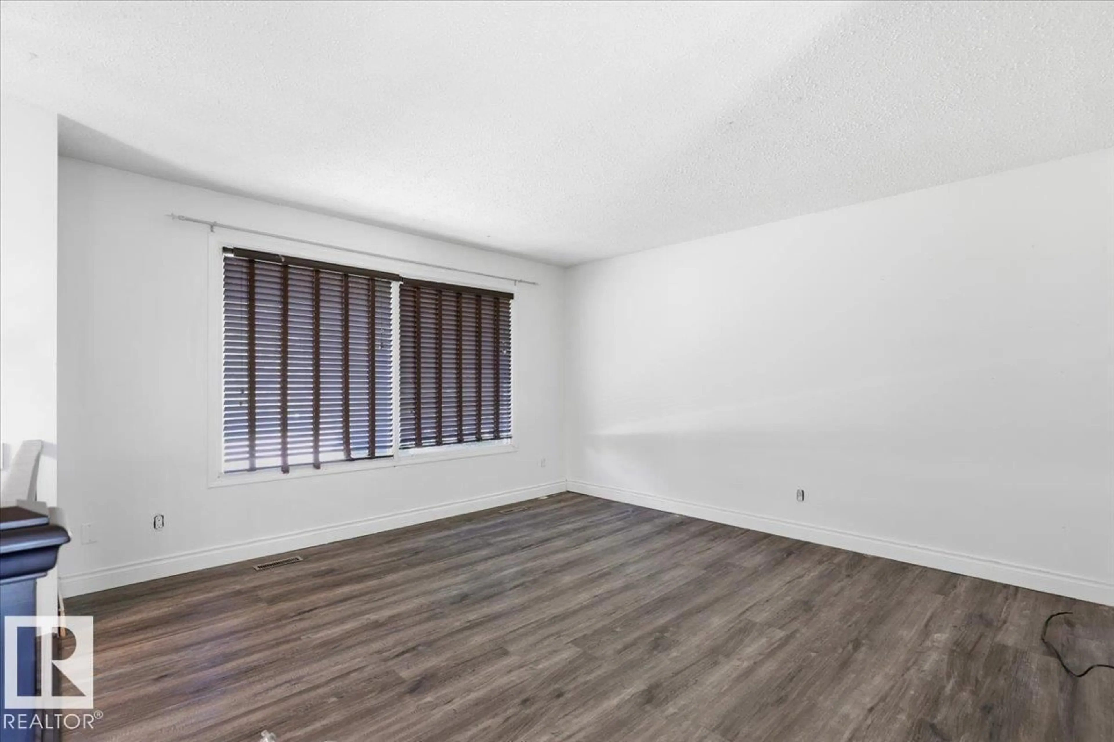 A pic of a room for 4507 46 AV, Wetaskiwin Alberta T9A1X1