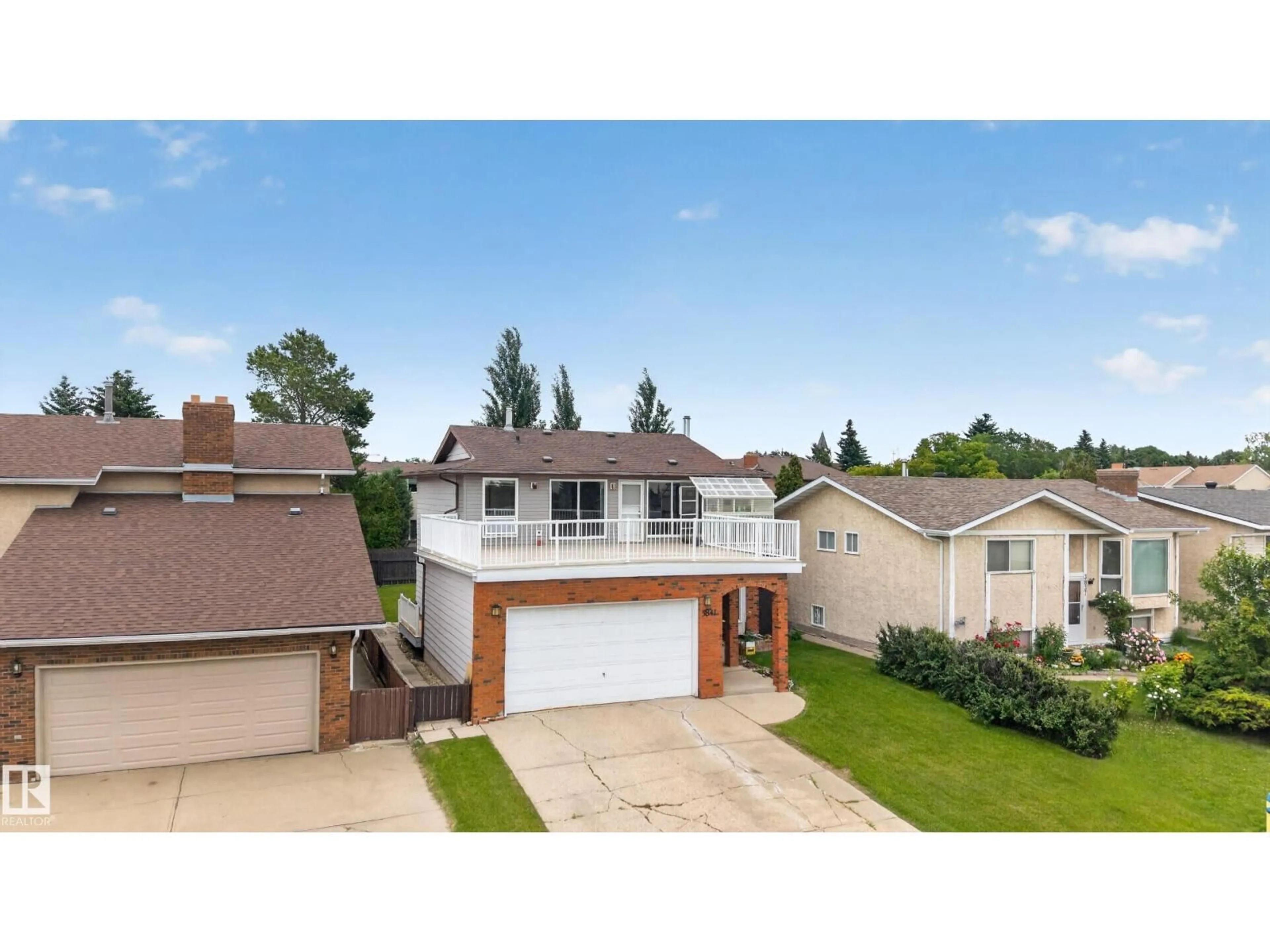 A pic from outside/outdoor area/front of a property/back of a property/a pic from drone, street for 3841 62 ST, Edmonton Alberta T6L1A4