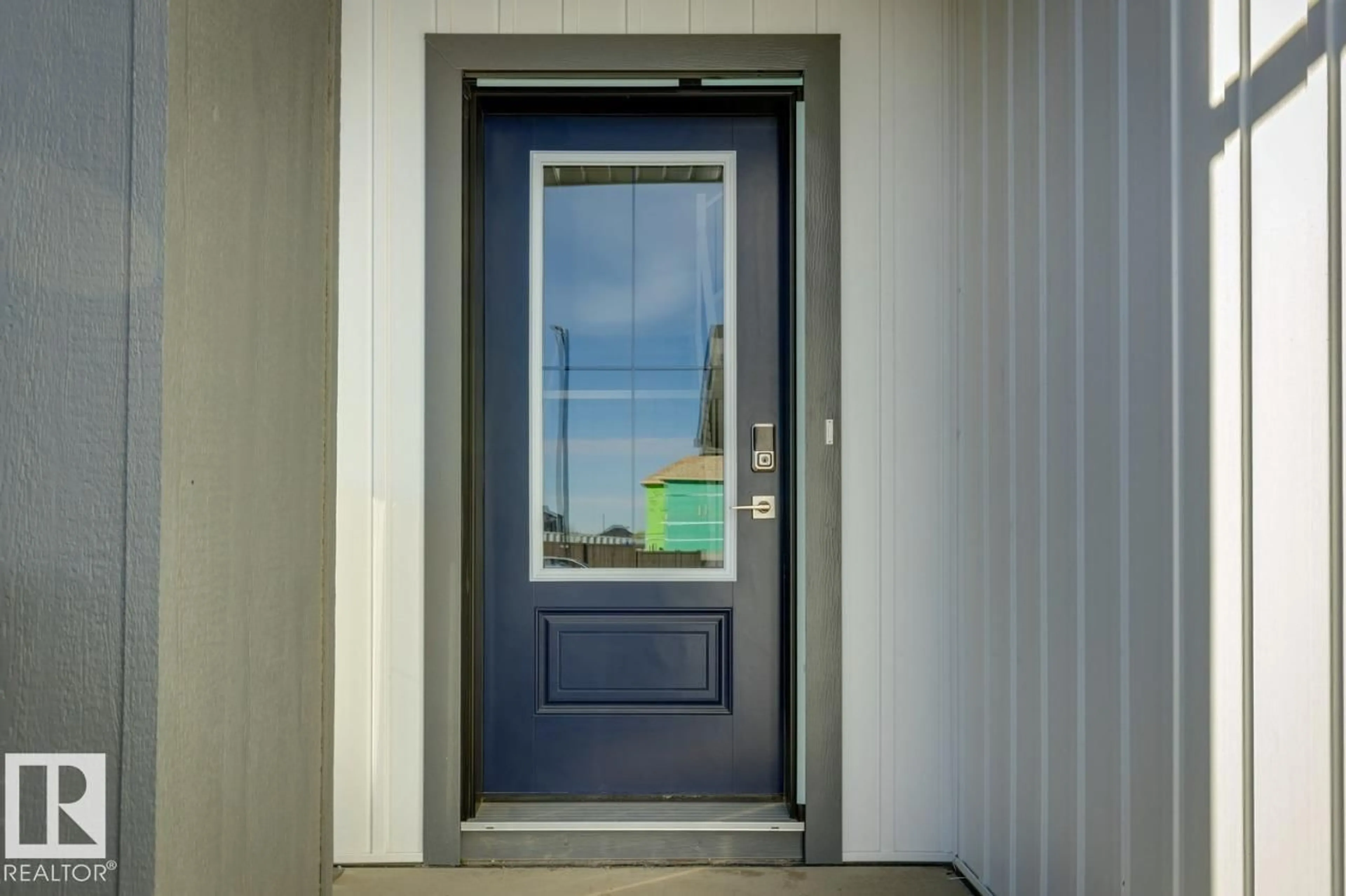 Indoor entryway for 22 CUDDIE DR, Sherwood Park Alberta T8H3C7
