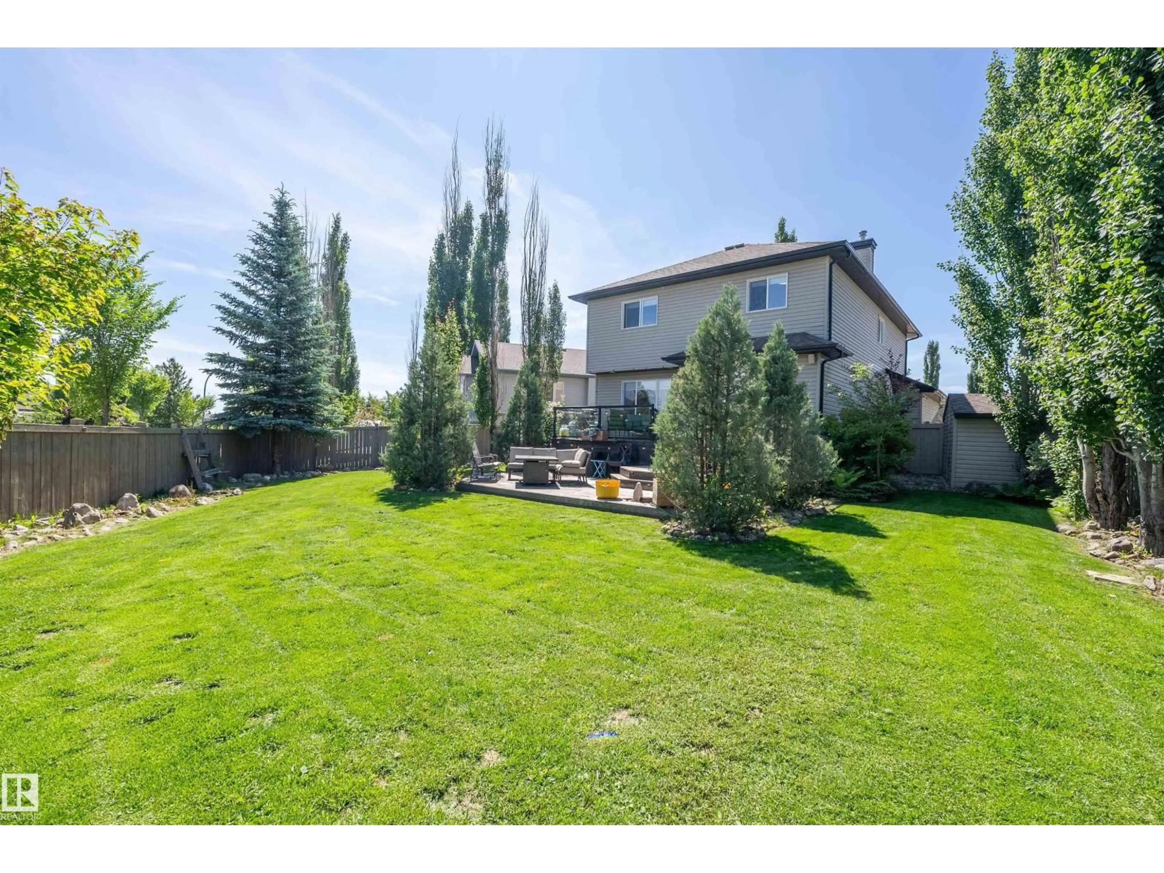 A pic from outside/outdoor area/front of a property/back of a property/a pic from drone, unknown for 12 HENDERSON BA, Spruce Grove Alberta T7X0C5