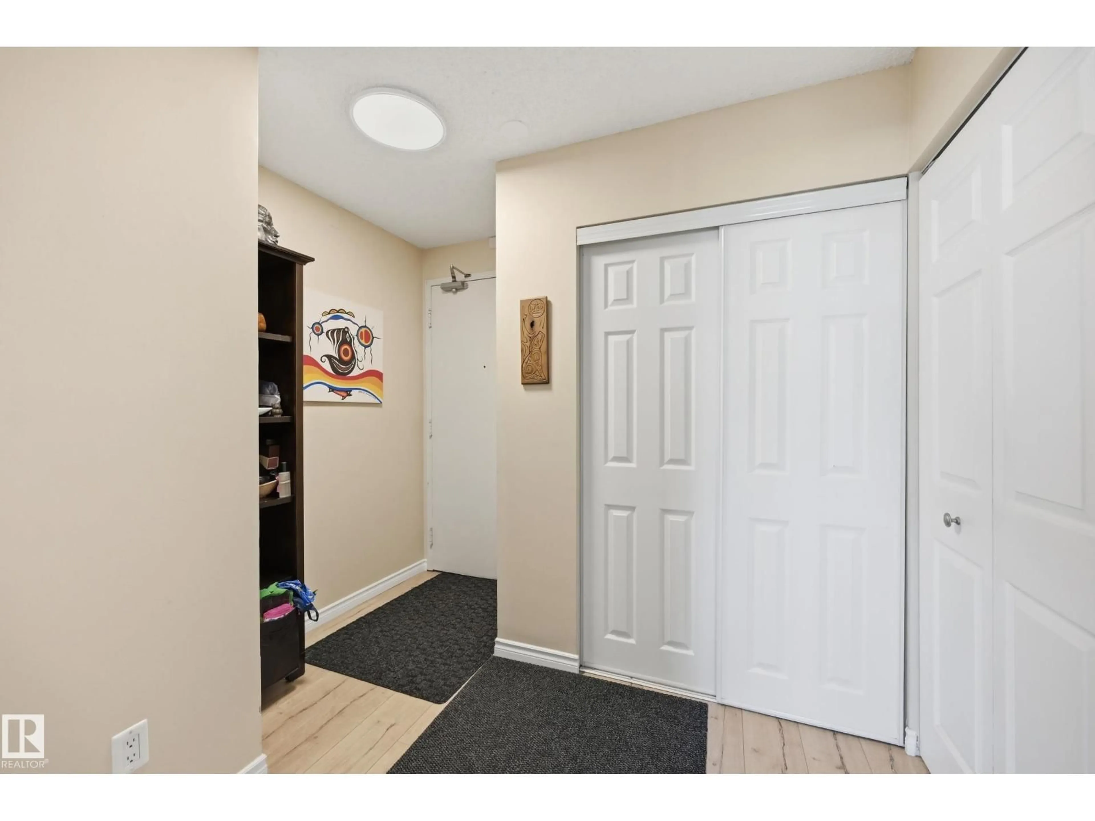 Indoor entryway for 601 - 10125 109 ST, Edmonton Alberta T5J3P1