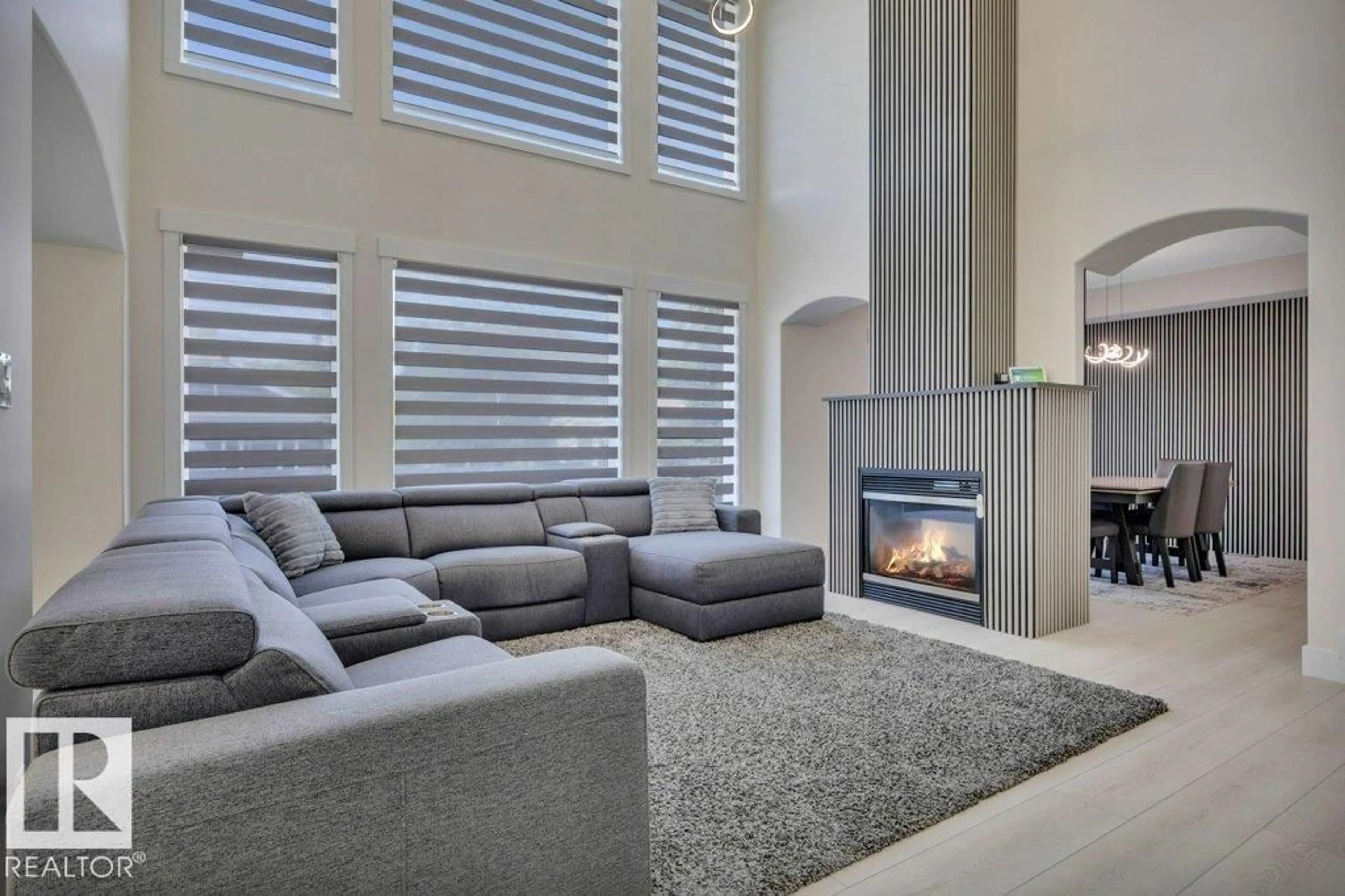 Living room with furniture, unknown for 5010 DONSDALE DR, Edmonton Alberta T6M2V2