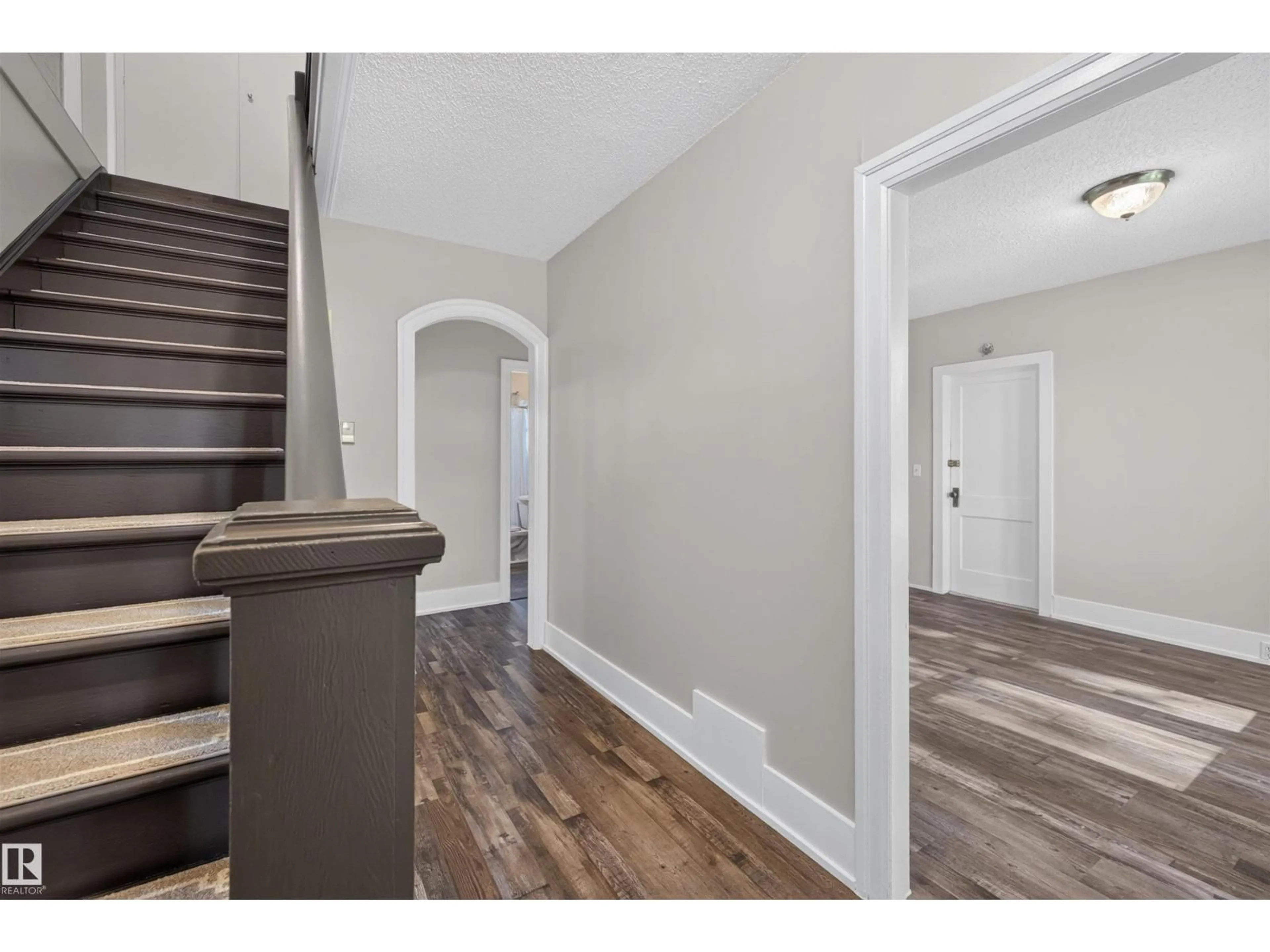 Indoor entryway for 4904 49 ST, Vimy Alberta T0G2J0