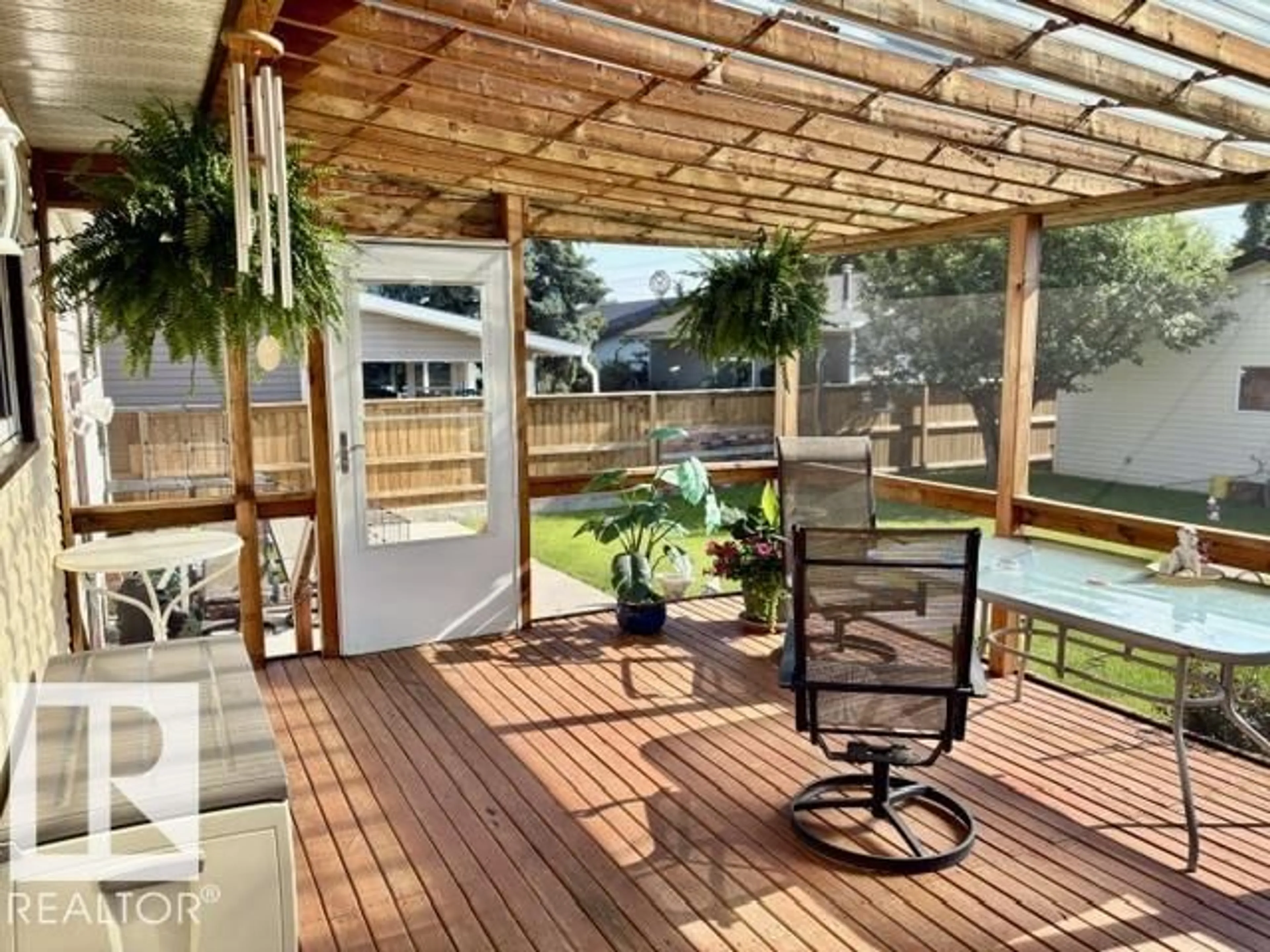Patio, water/lake/river/ocean view for 5817 52 ST, Vegreville Alberta T9C1J2