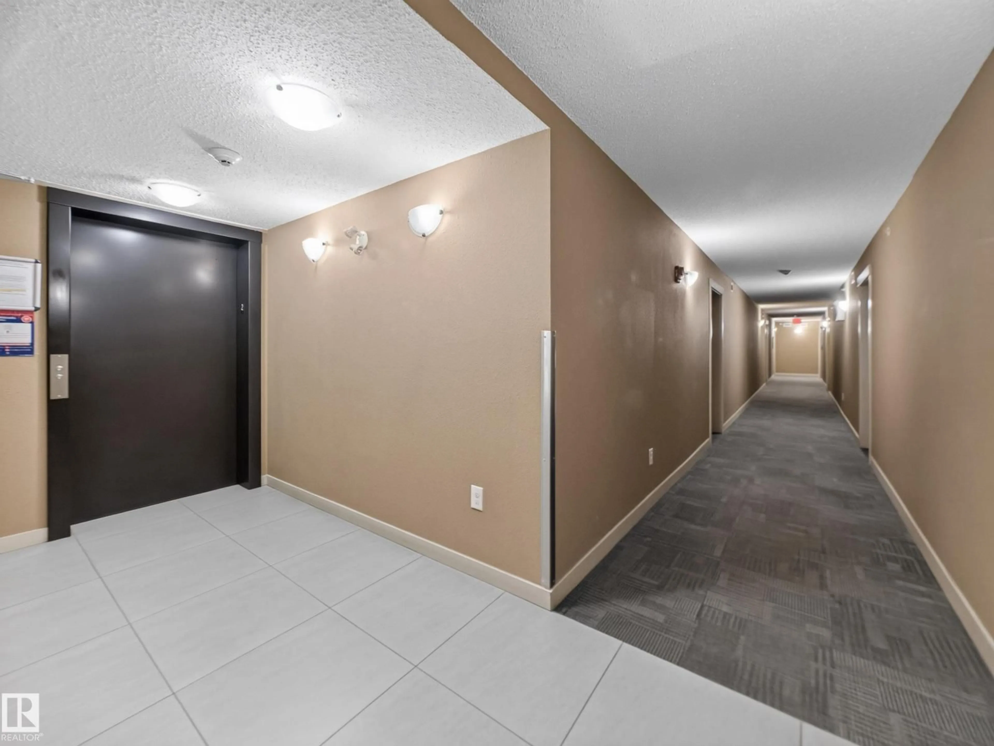 Indoor foyer for 1080 - 211 MCCONACHIE BV, Edmonton Alberta T5Y0X2