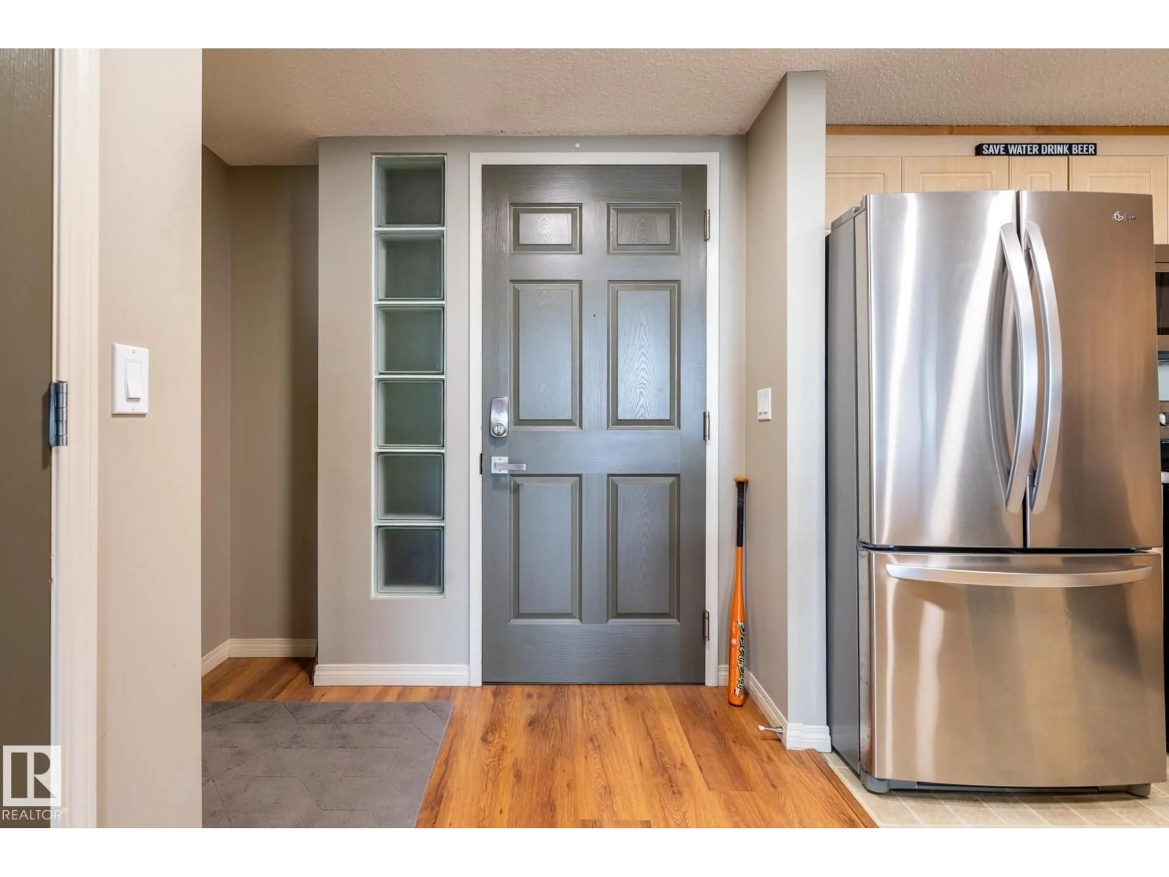 Indoor entryway for #416 - 6220 134 AV, Edmonton Alberta T5A0A8