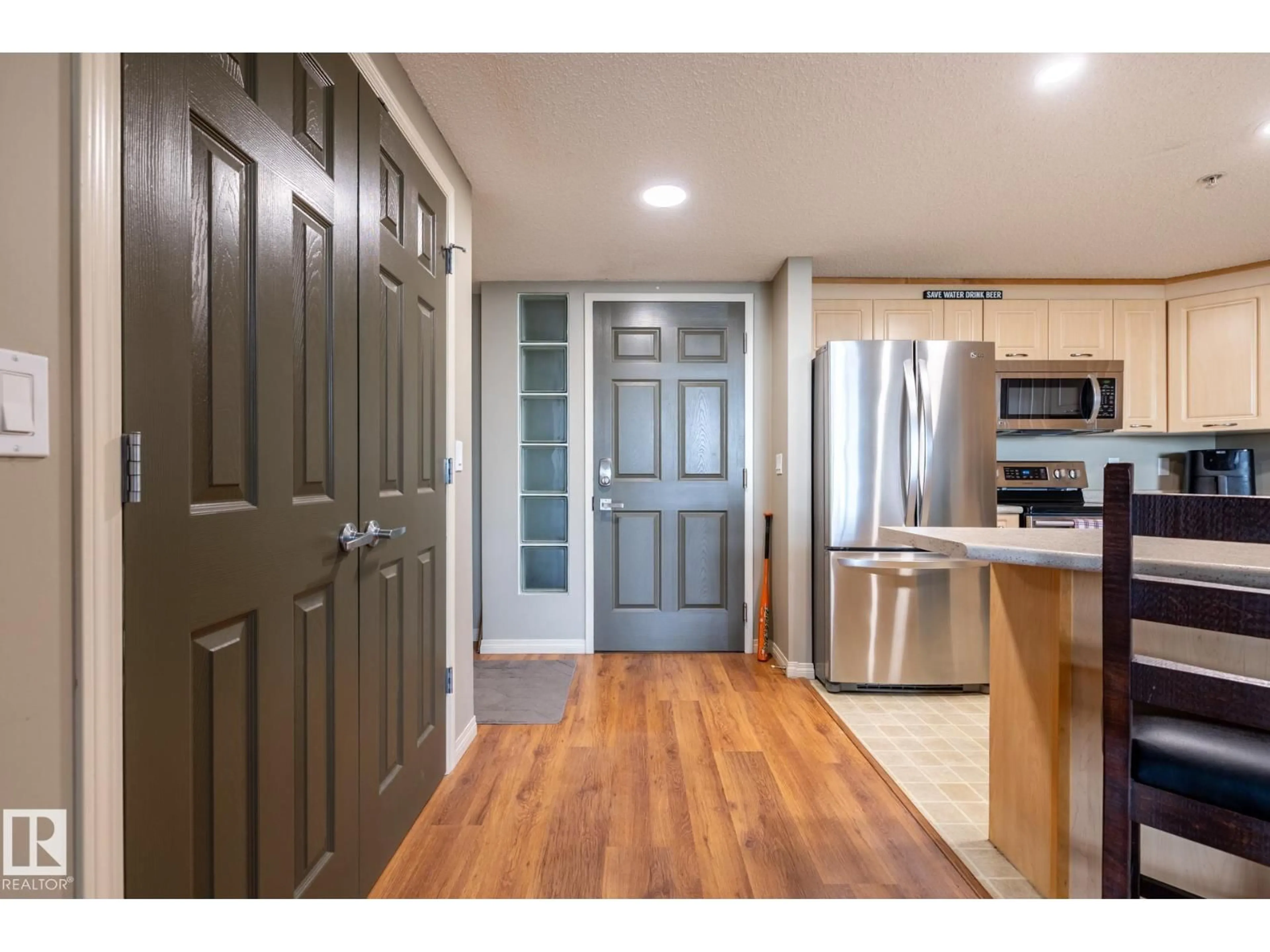 Indoor entryway for #416 - 6220 134 AV, Edmonton Alberta T5A0A8