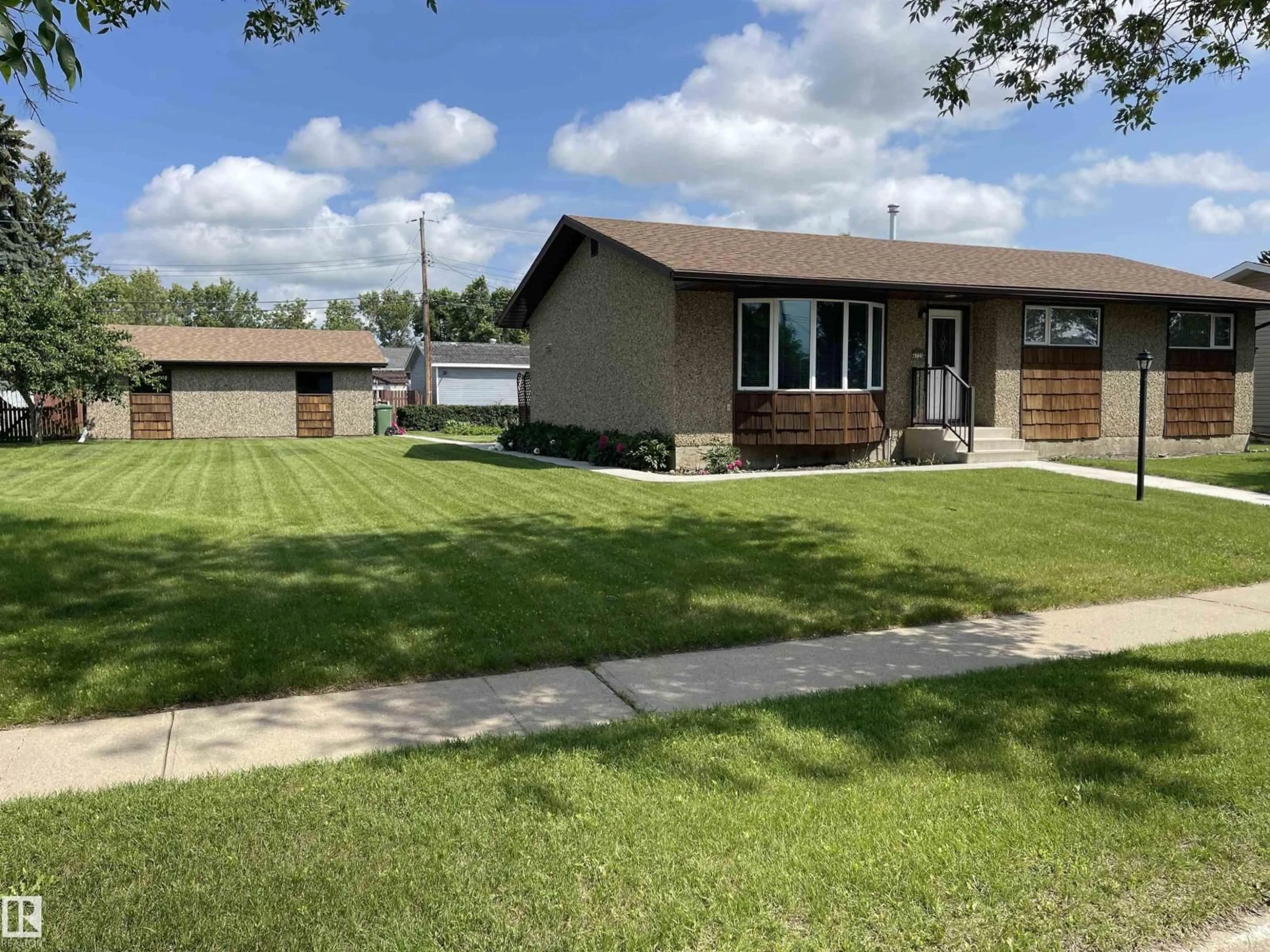 Unknown for 4725 43 AV, Bonnyville Town Alberta T9N1N5