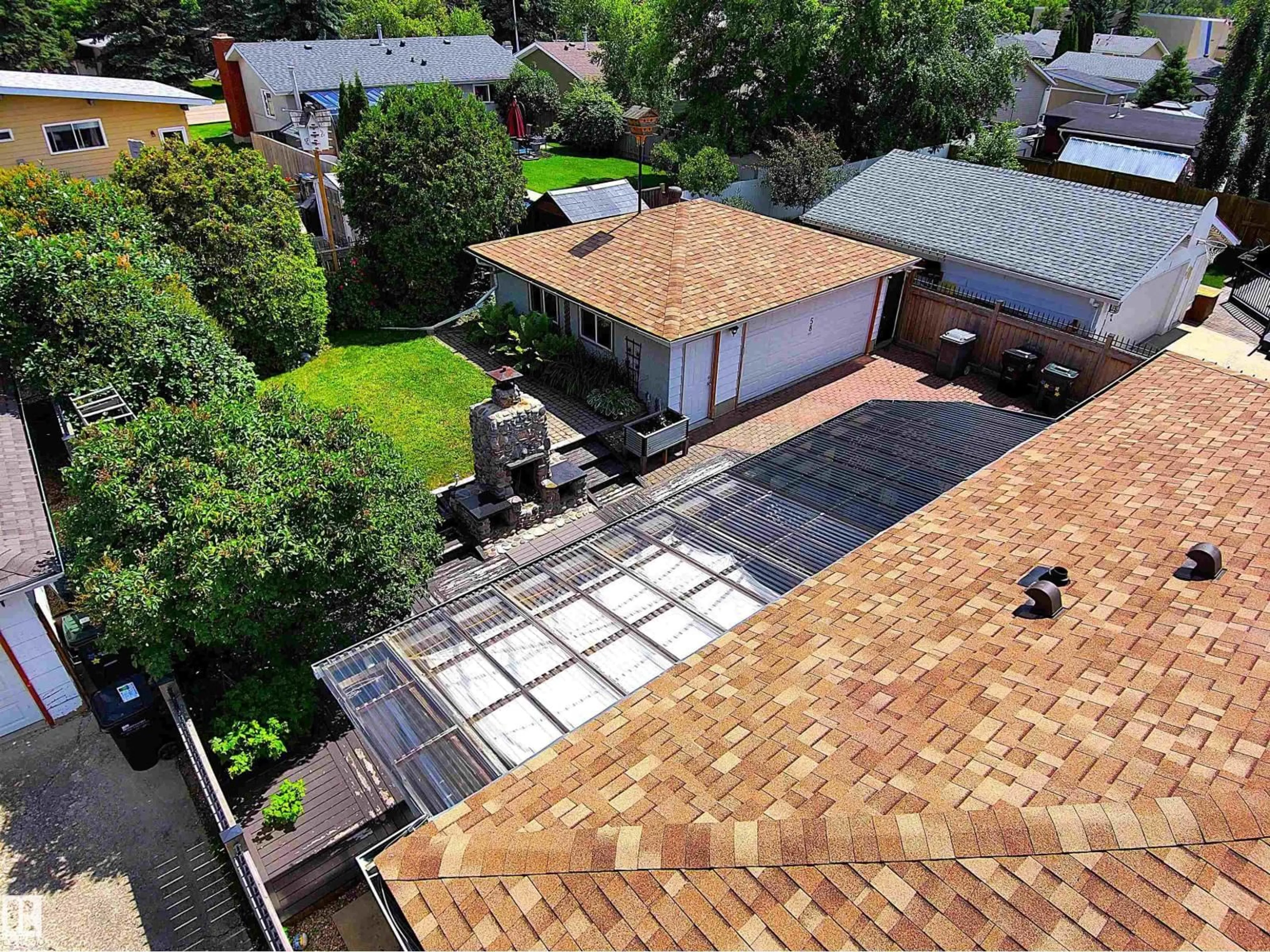 A pic from outside/outdoor area/front of a property/back of a property/a pic from drone, street for 58 WILSON CR, Sherwood Park Alberta T8A3L2
