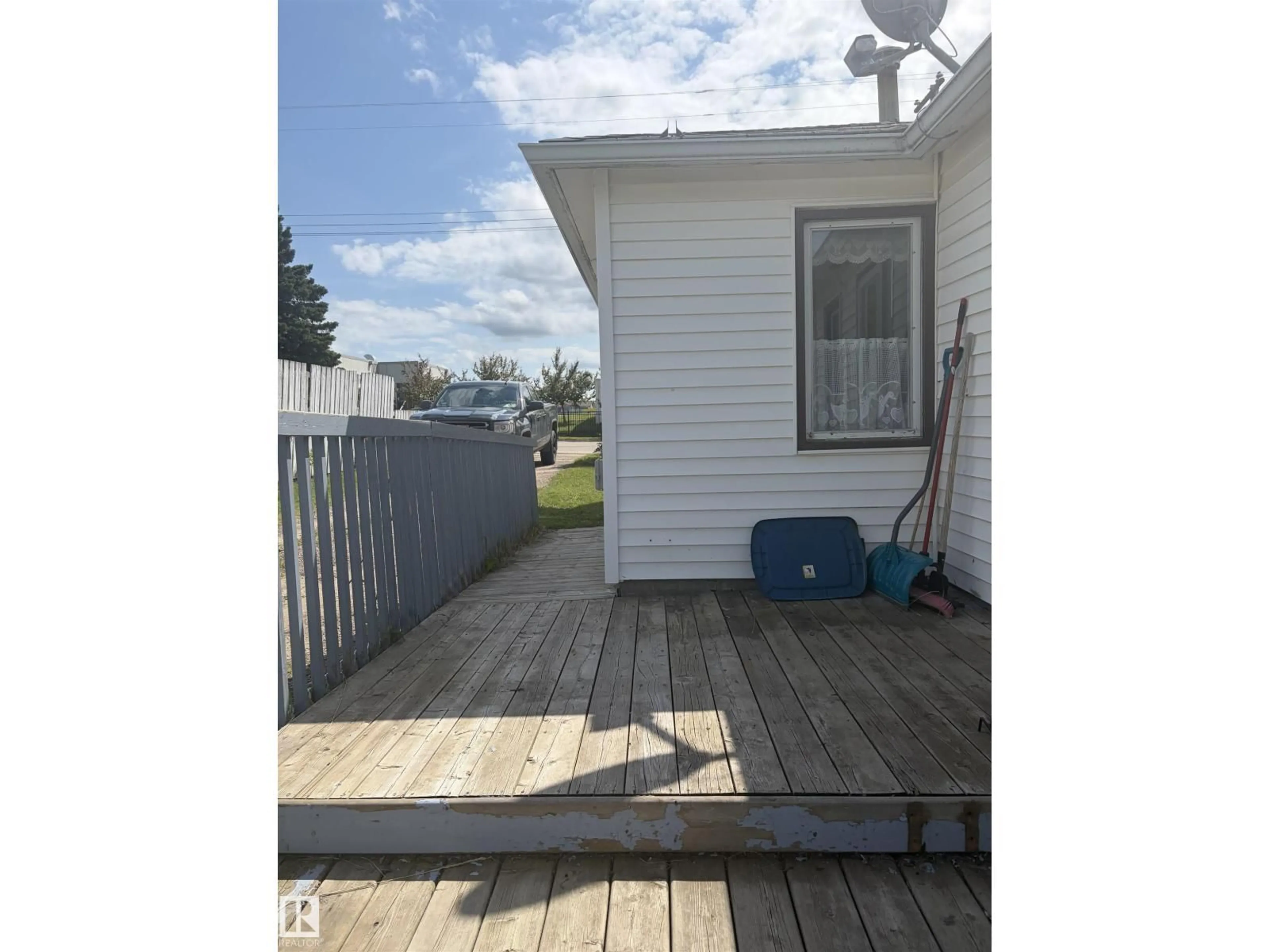 Unknown for 820 16 AV, Cold Lake Alberta T0A0V4