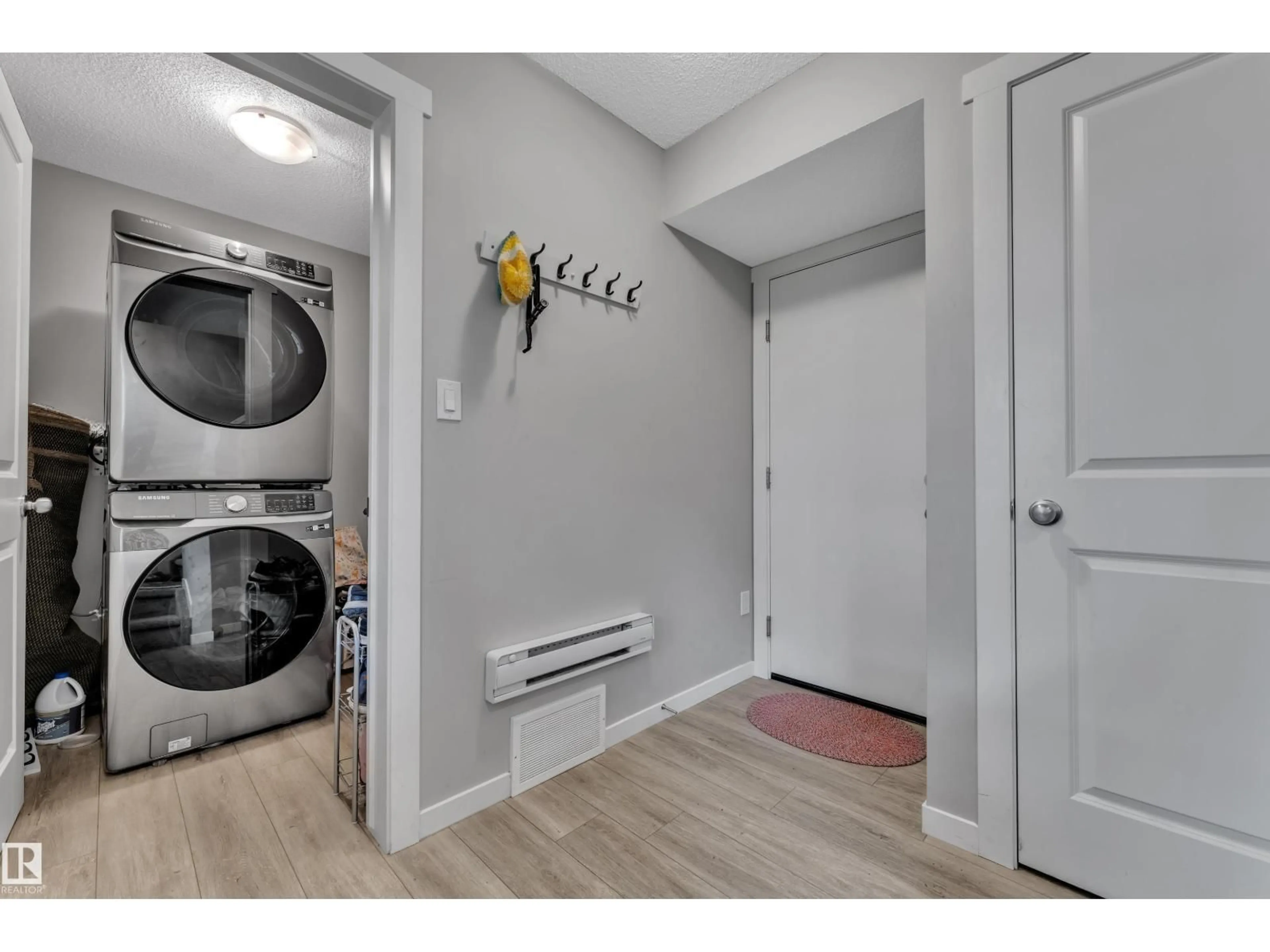 Laundry room for 82 1816 RUTHERFORD RD, Edmonton Alberta T6W2K6