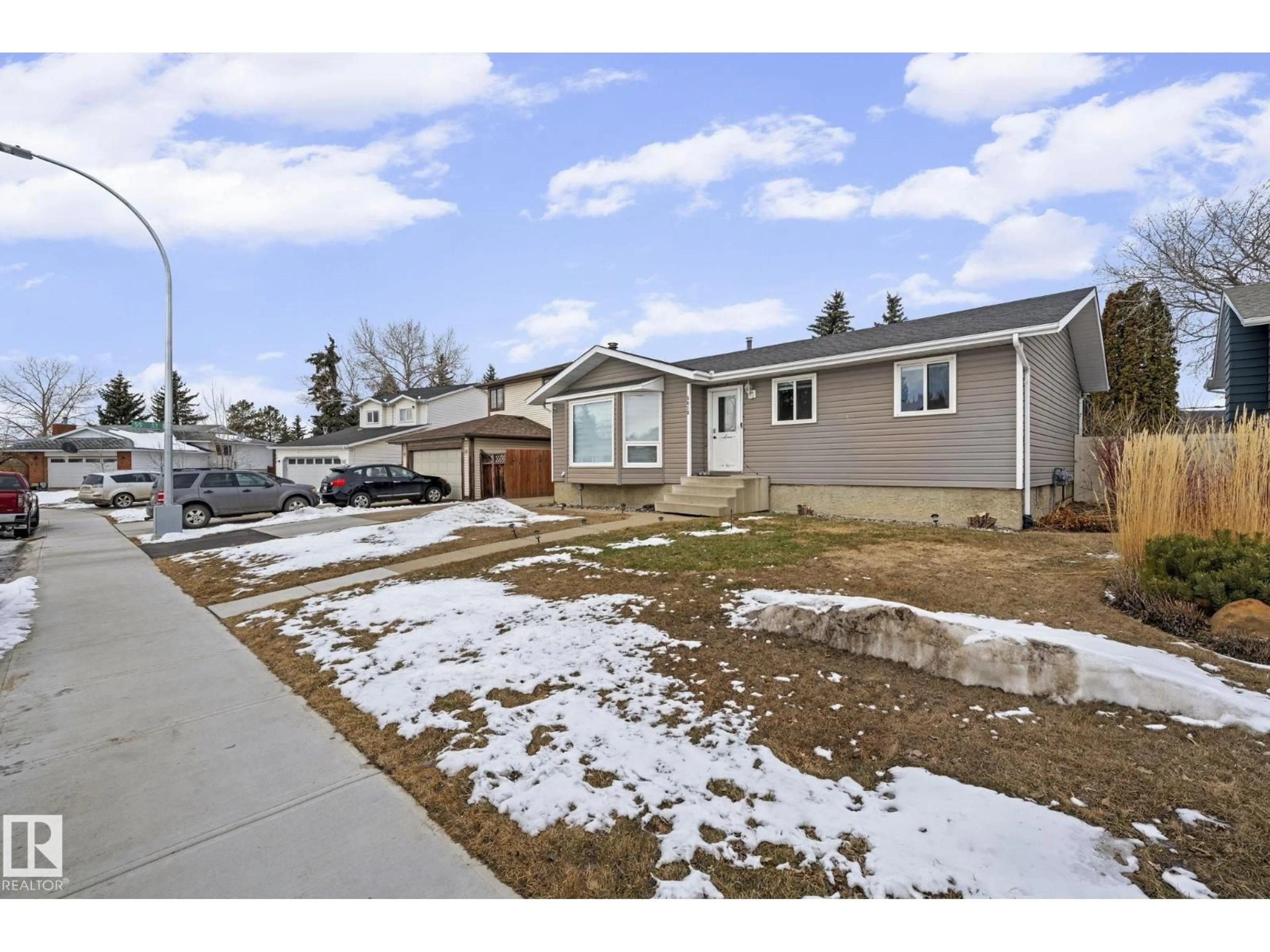 Unknown for 5418 17A AV, Edmonton Alberta T6L1L2