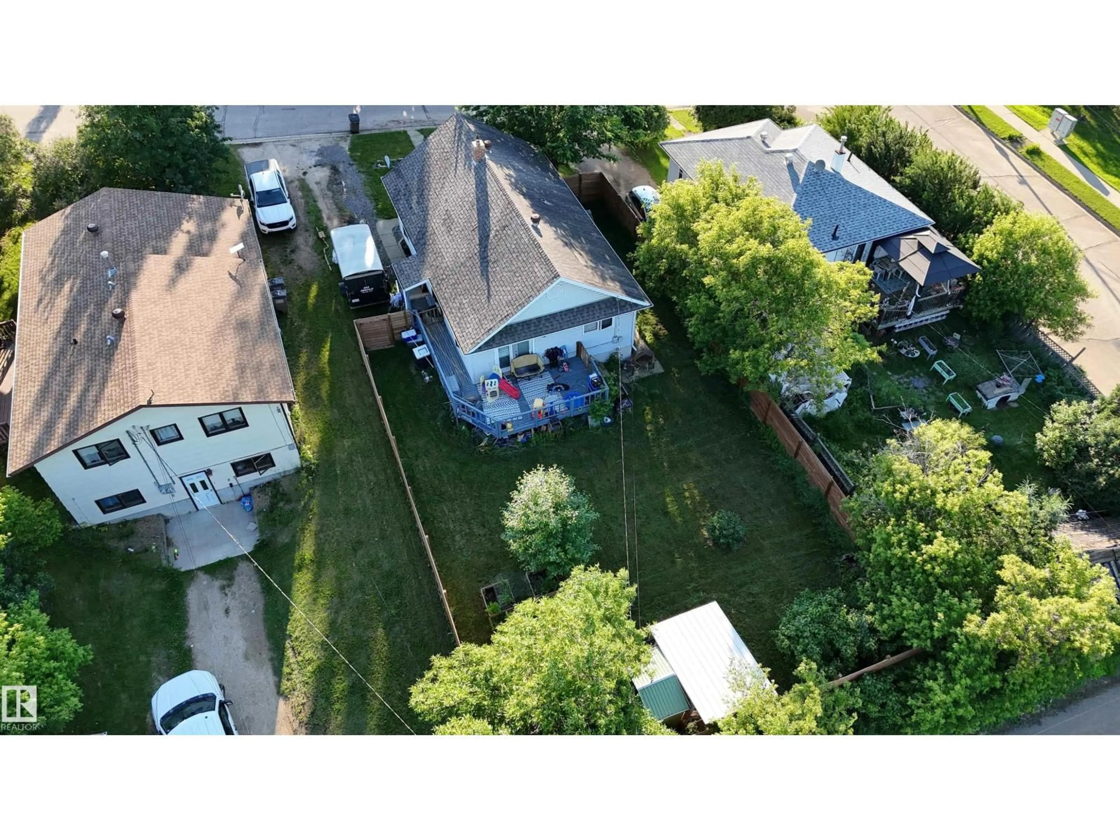 A pic from outside/outdoor area/front of a property/back of a property/a pic from drone, street for 4818 52 ST, Athabasca Town Alberta T9S1K8