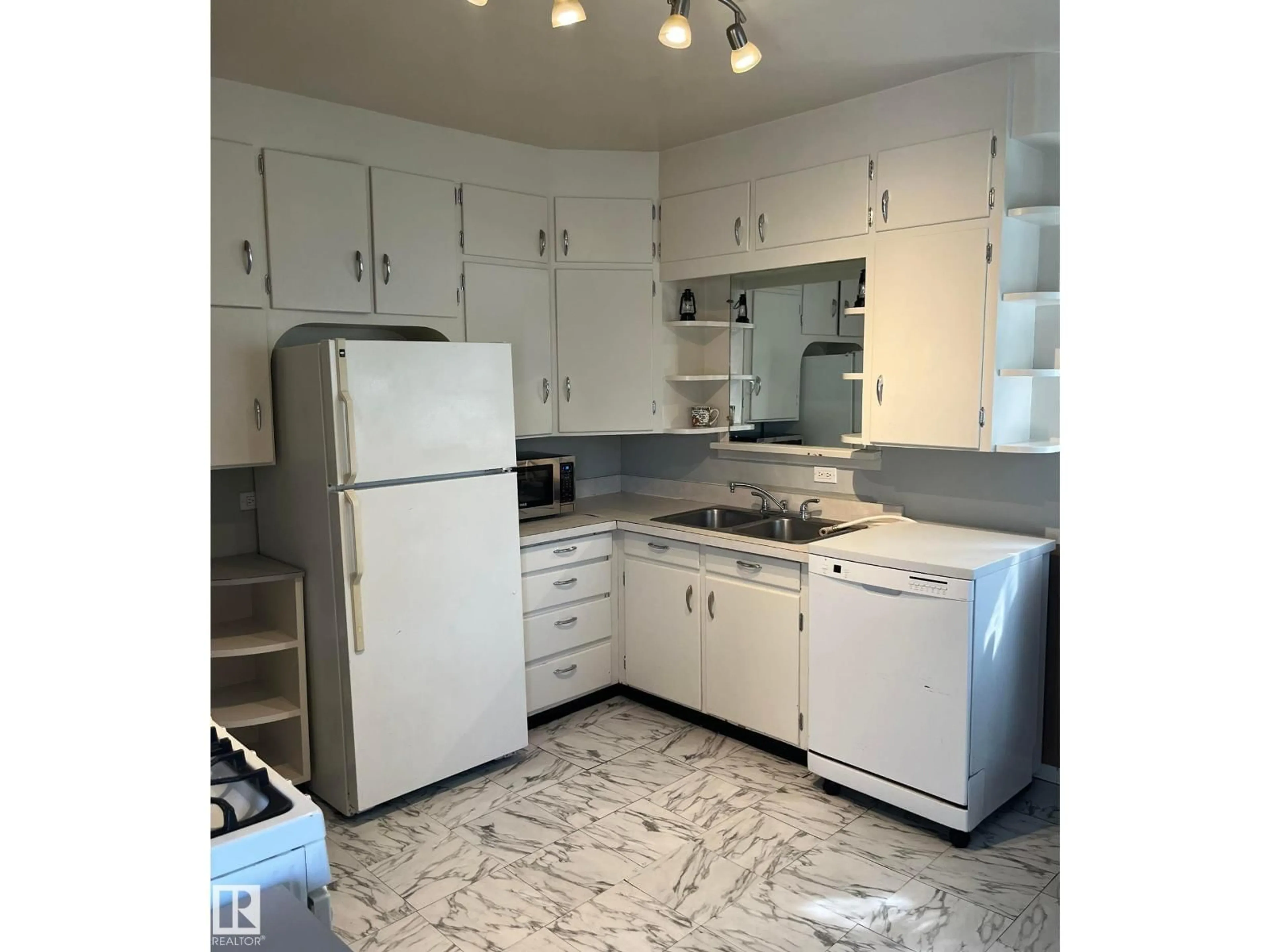 Standard kitchen, unknown for 5211 49 AVE, Glendon Alberta T0A1P0
