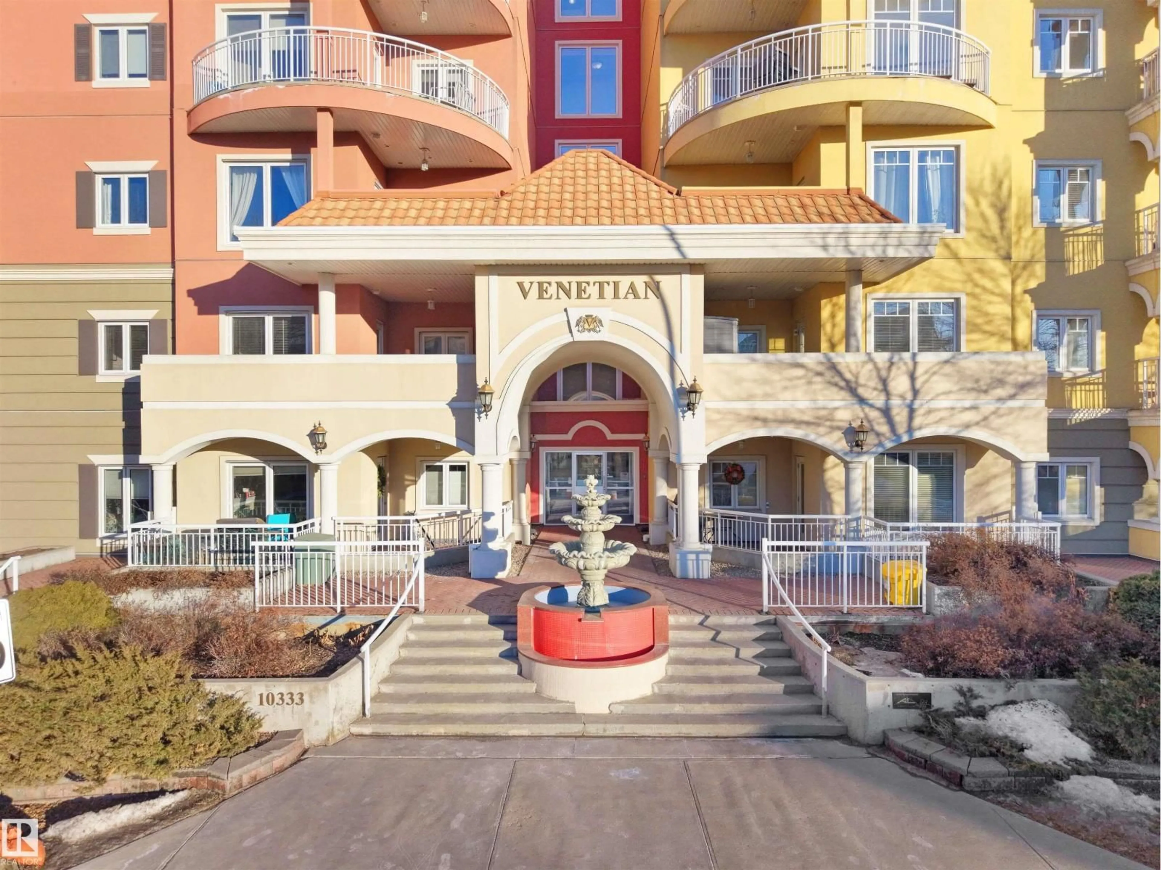 Indoor foyer for 10333 - 308 112 ST, Edmonton Alberta T5K0B4