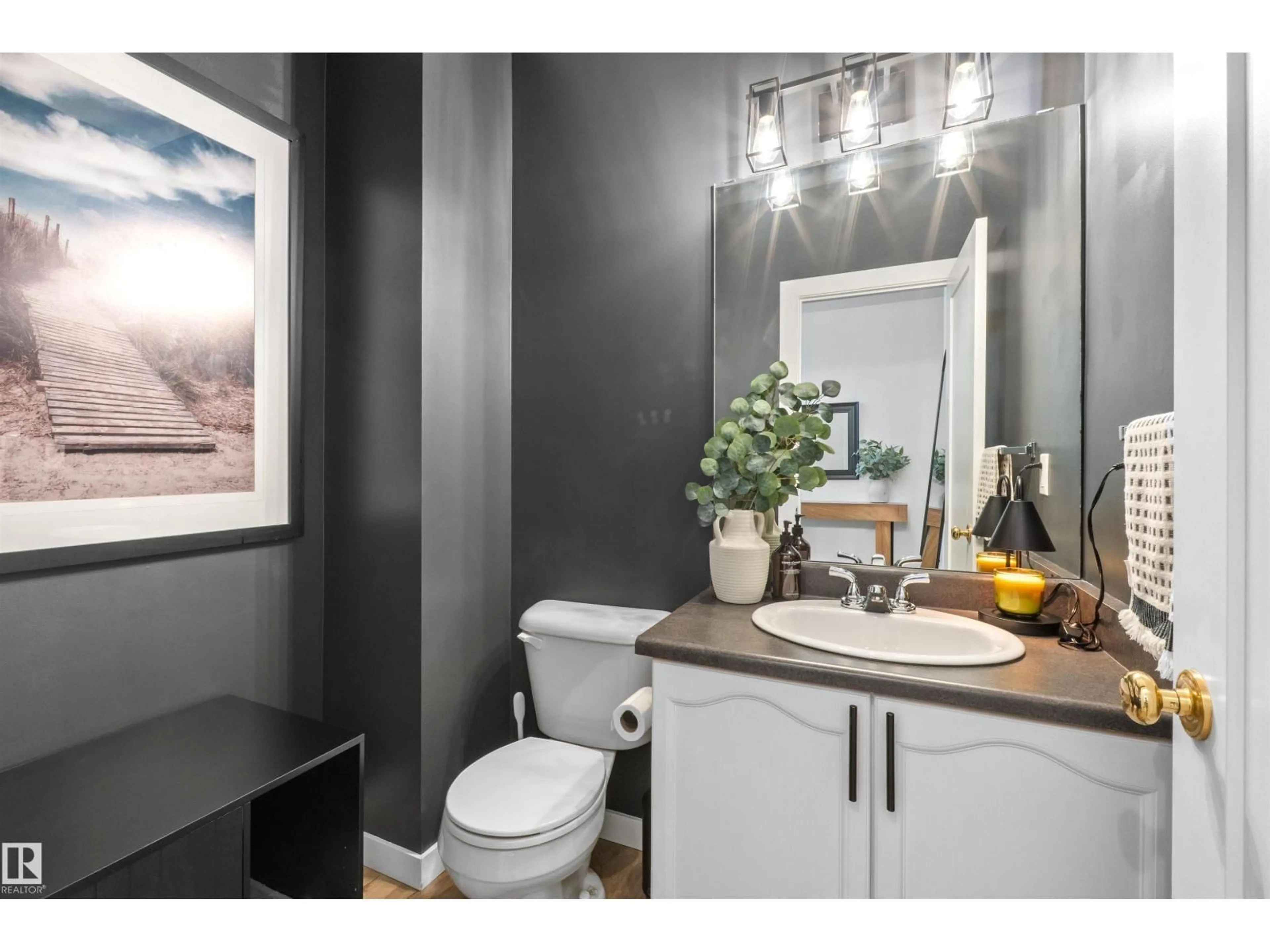 Contemporary bathroom, ceramic/tile floor for #30 - 3010 33 AV, Edmonton Alberta T6T0C3