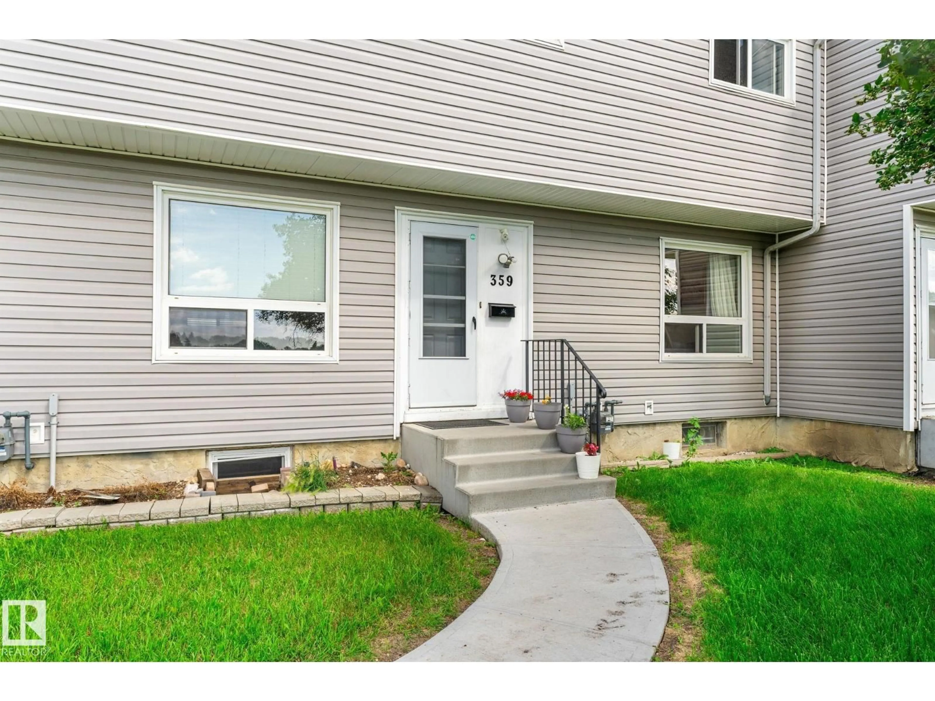 Home with vinyl exterior material, street for NW - 359 NORTHGATE TC, Edmonton Alberta T5E3E3