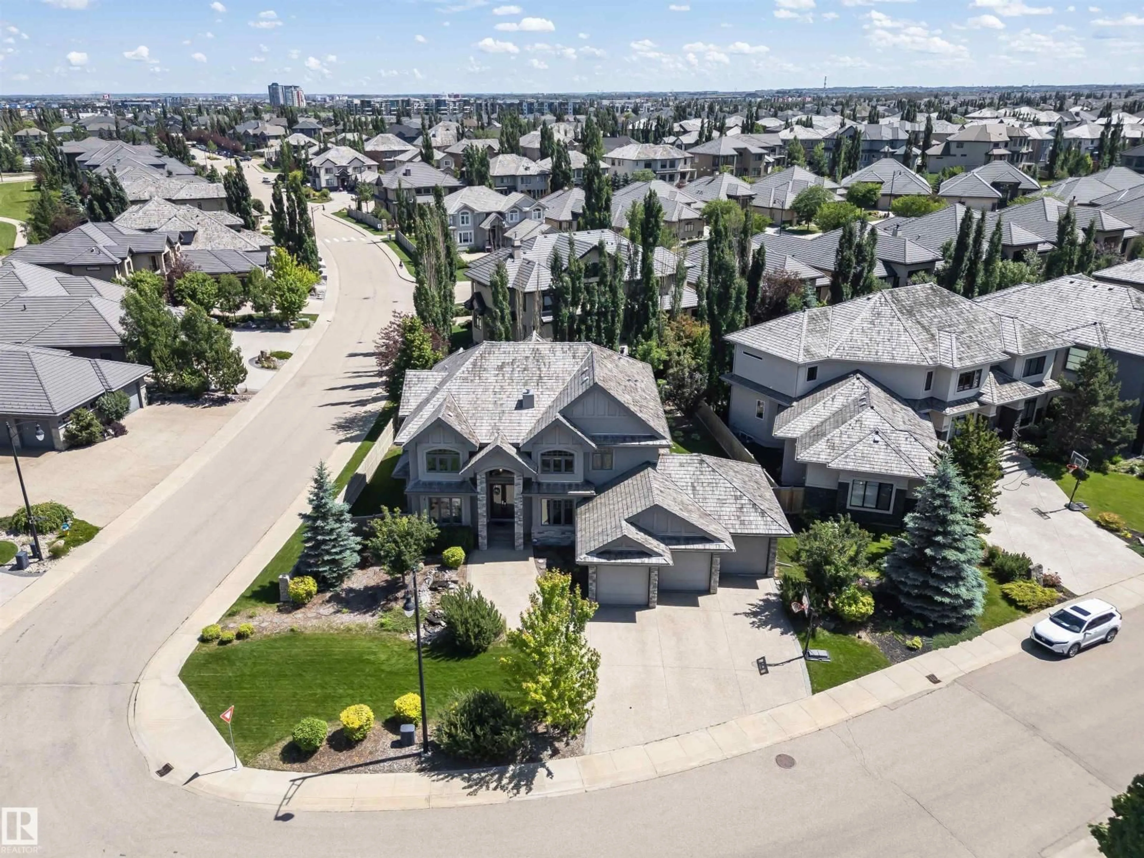 A pic from outside/outdoor area/front of a property/back of a property/a pic from drone, street for 3503 WATSON PT, Edmonton Alberta T6W0P3