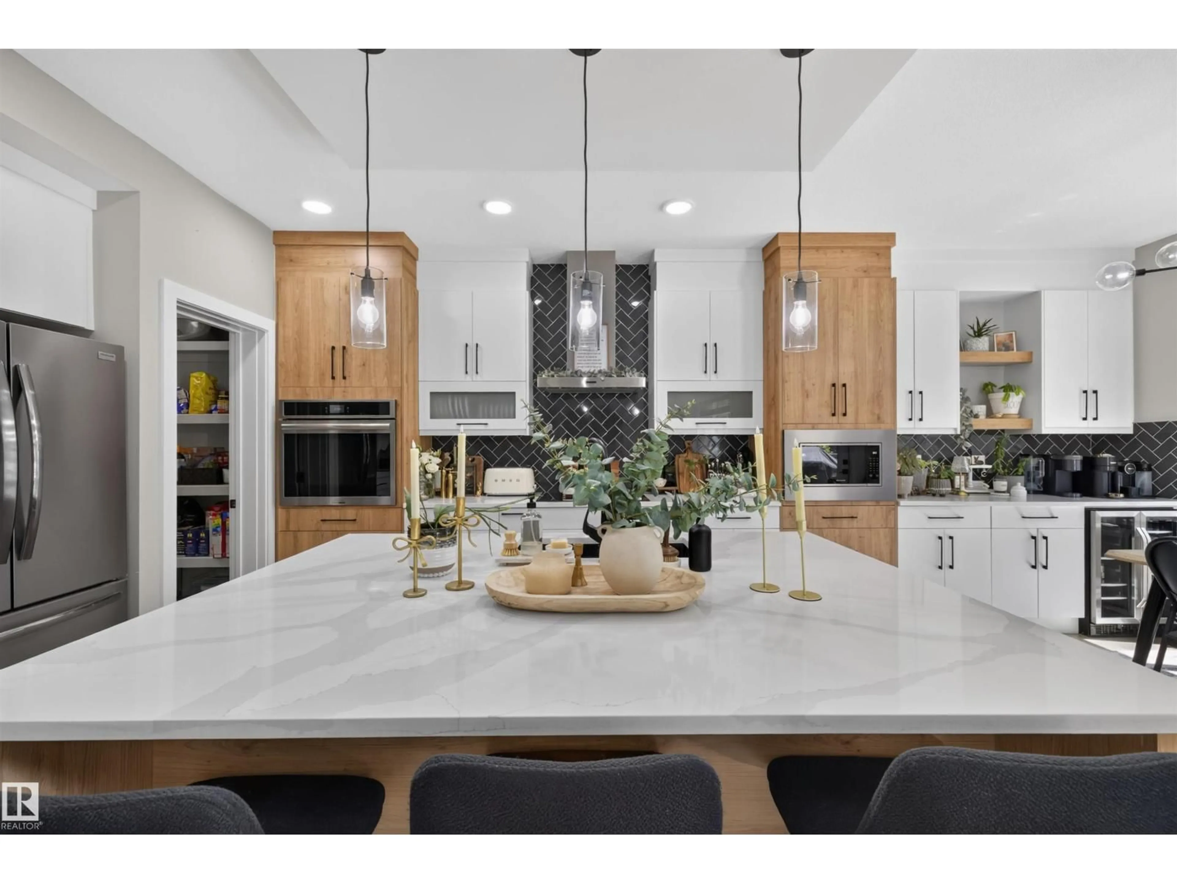 Contemporary kitchen, ceramic/tile floor for 1573 ESAIW PL, Edmonton Alberta T6M0E5
