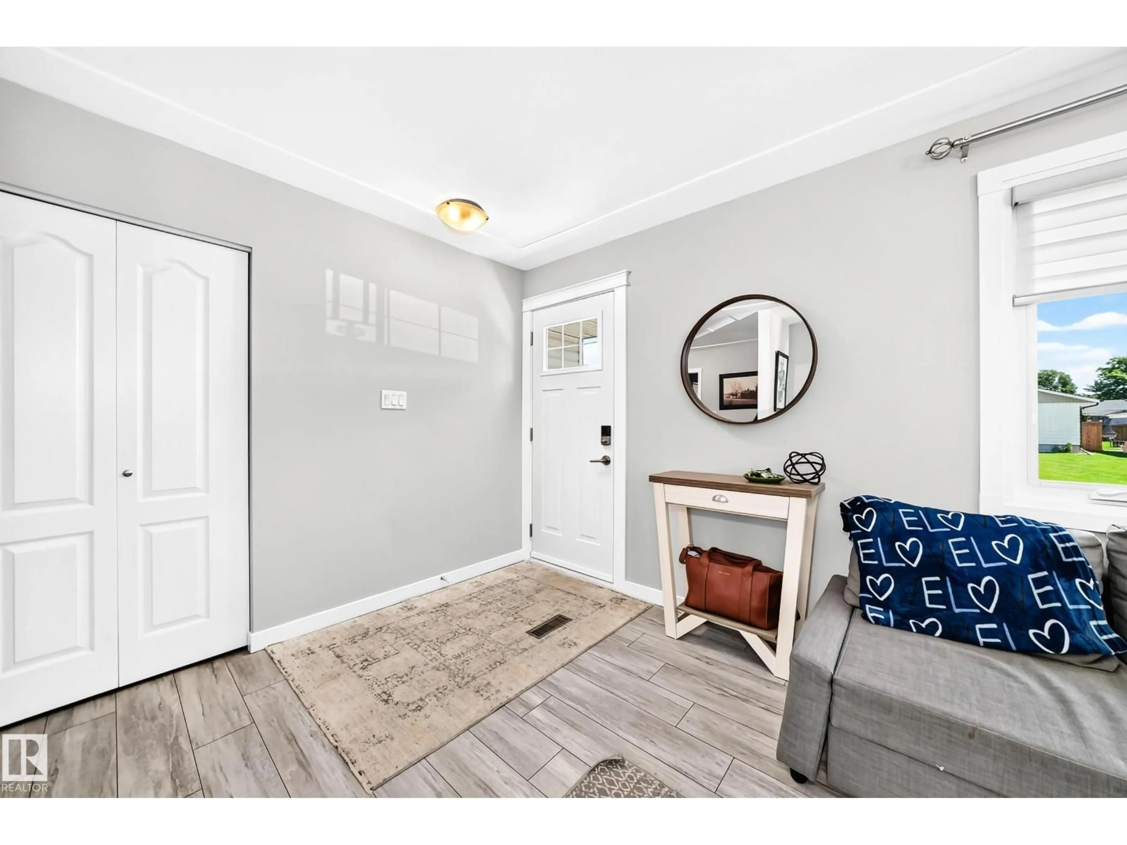 Indoor entryway for 1028 MONY PENNY CR, Sherwood Park Alberta T8A1C3