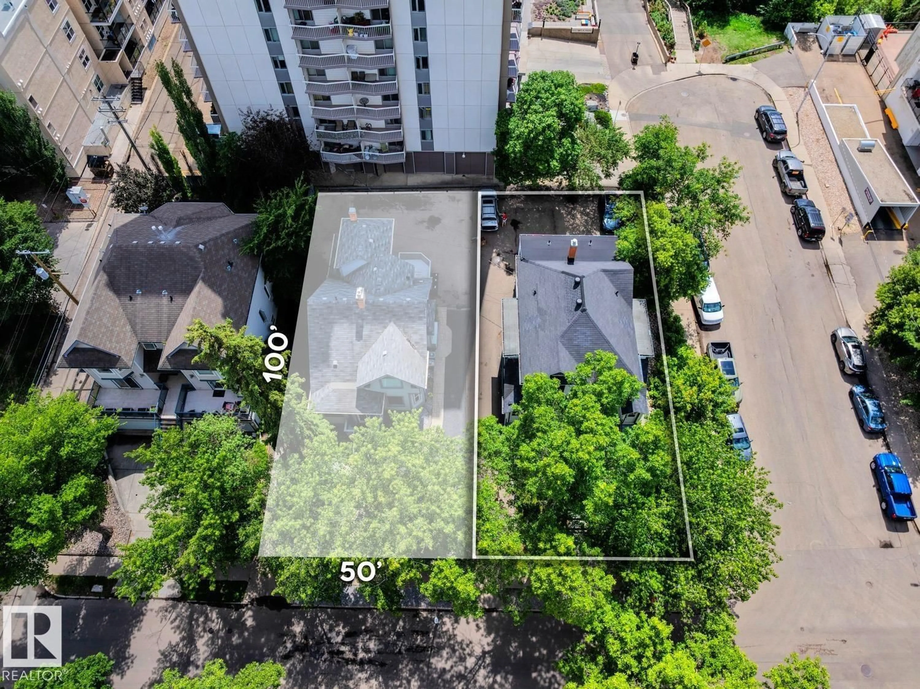 A pic from outside/outdoor area/front of a property/back of a property/a pic from drone, city buildings view from balcony for NW - 11229 99 AV, Edmonton Alberta T5K0G9