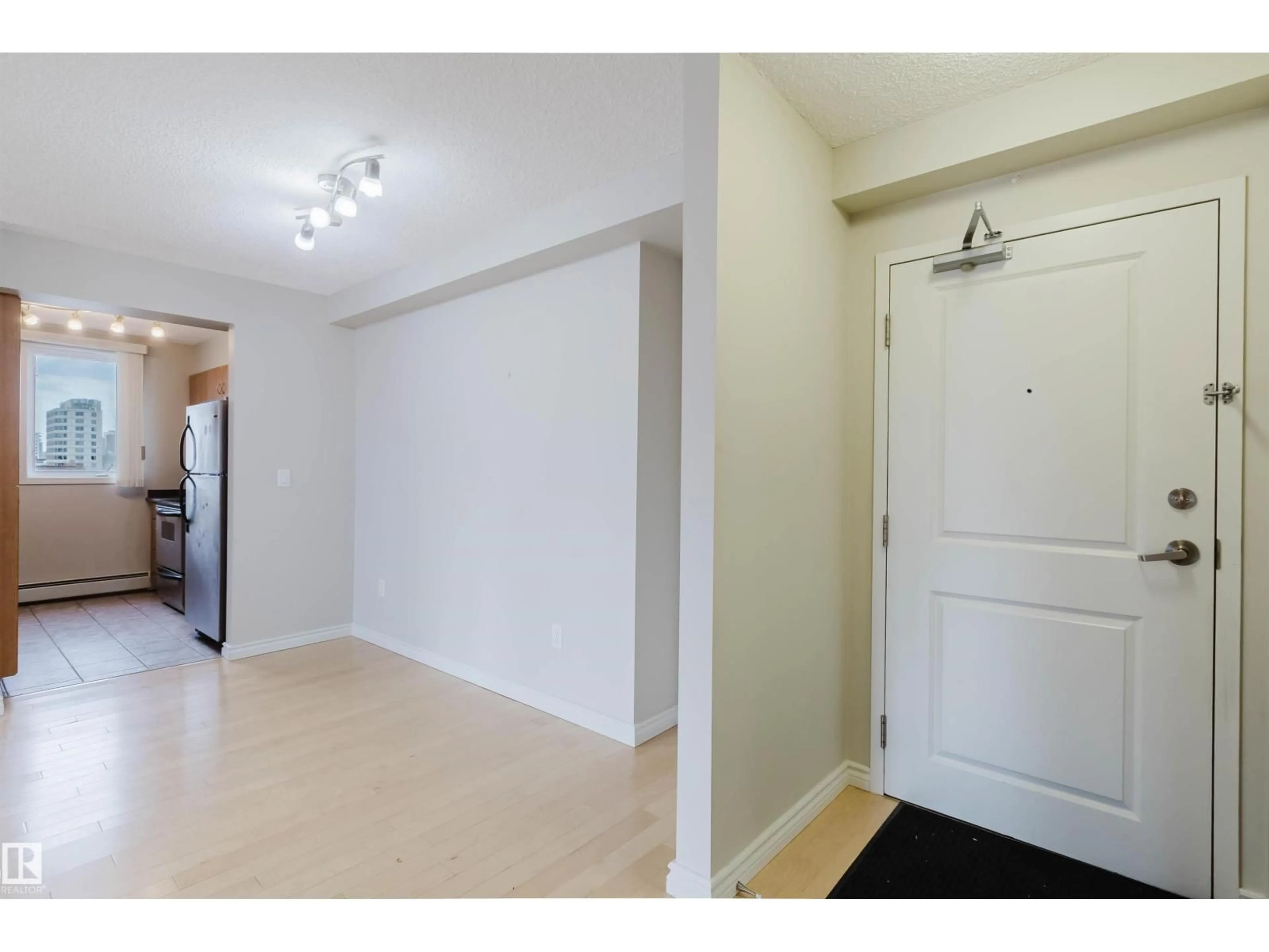 Indoor entryway for 608 - 10303 105 ST NW, Edmonton Alberta T5J5G3