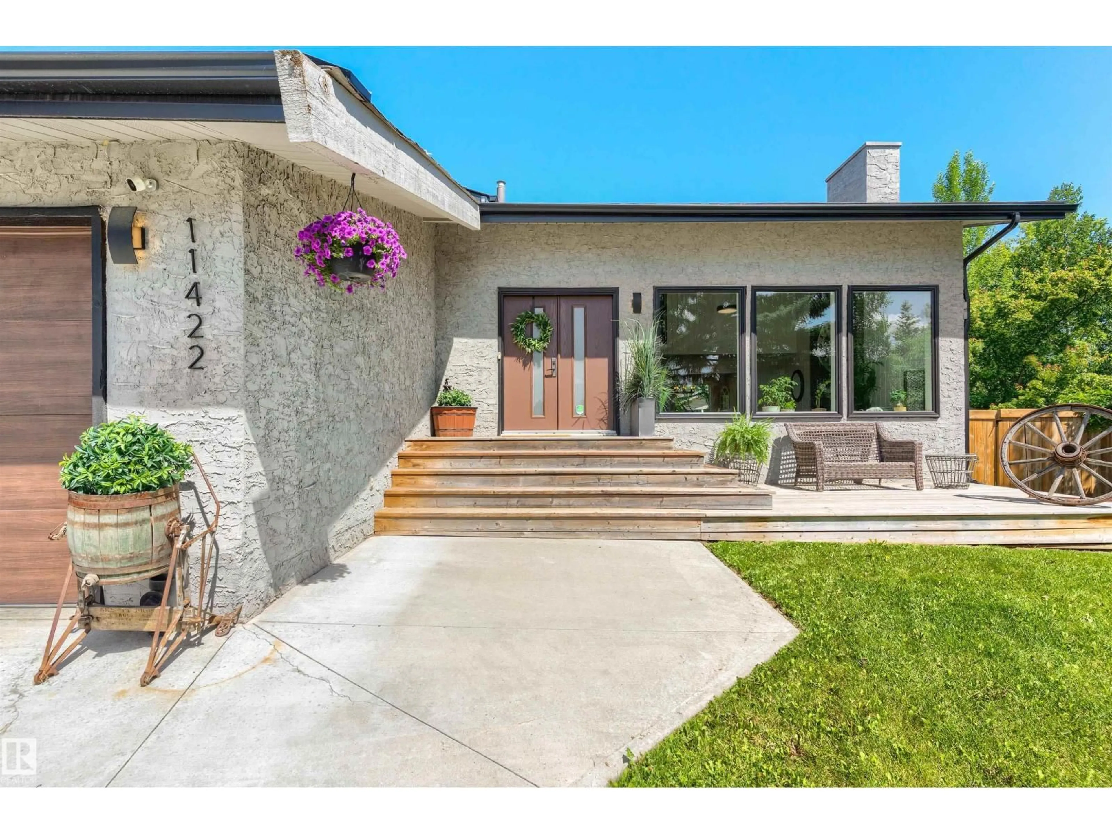 Home with brick exterior material, street for 11422 32 AV, Edmonton Alberta T6J3H5