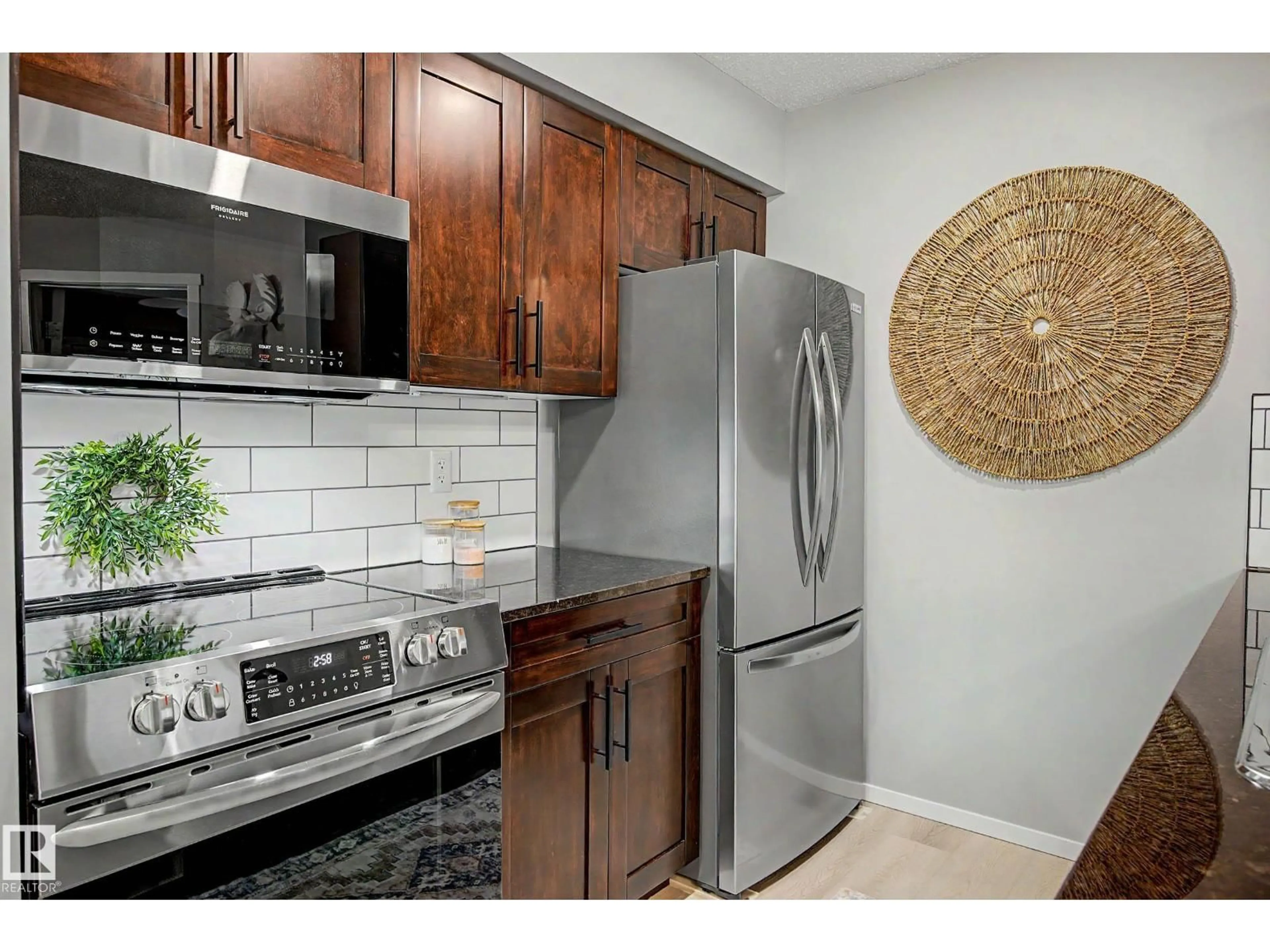 Standard kitchen, ceramic/tile floor for 105 - 5390 CHAPPELLE RD, Edmonton Alberta T6W3K7