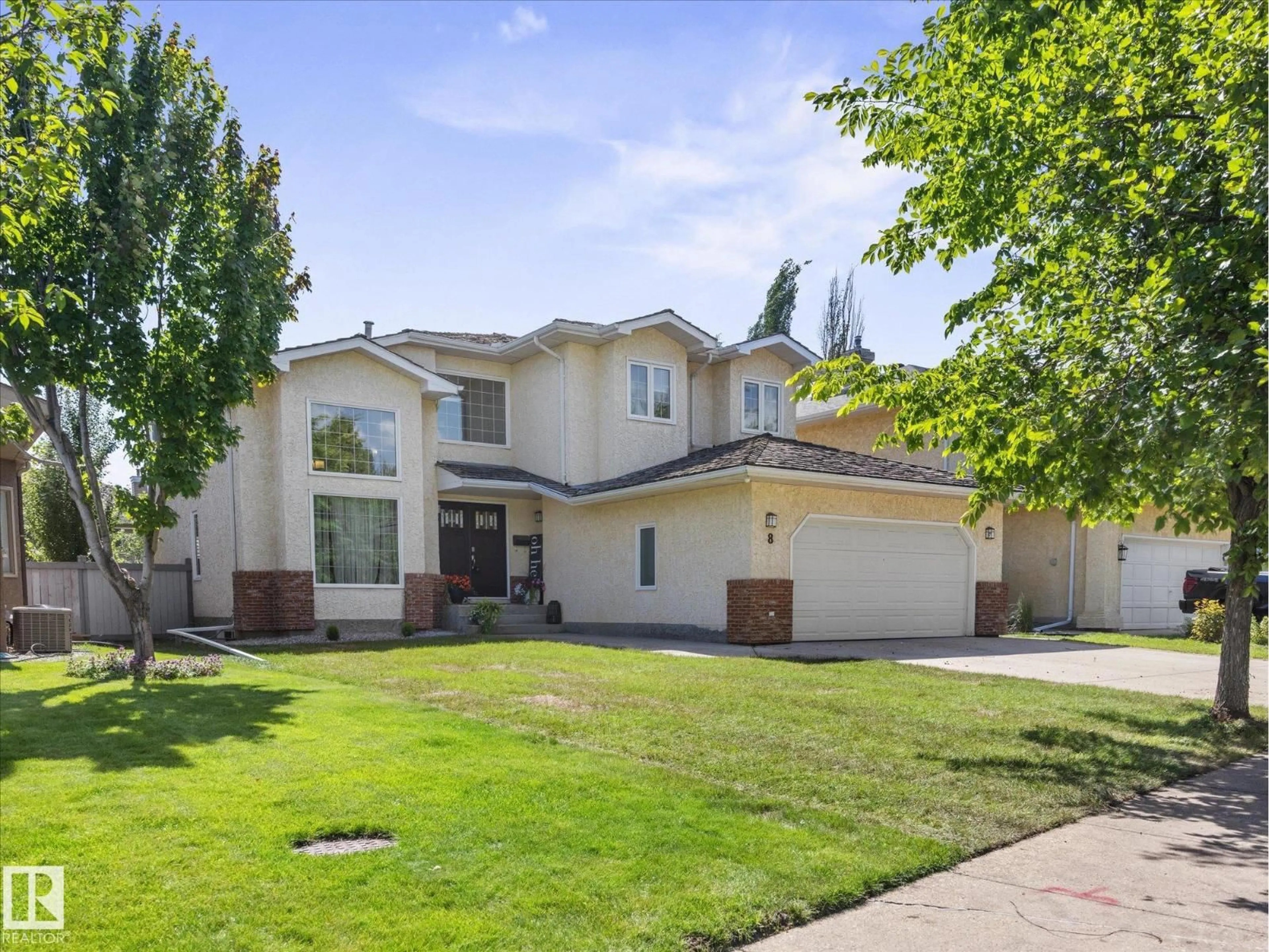 Home with vinyl exterior material, street for 8 LEONARD DR, St. Albert Alberta T8N5S7